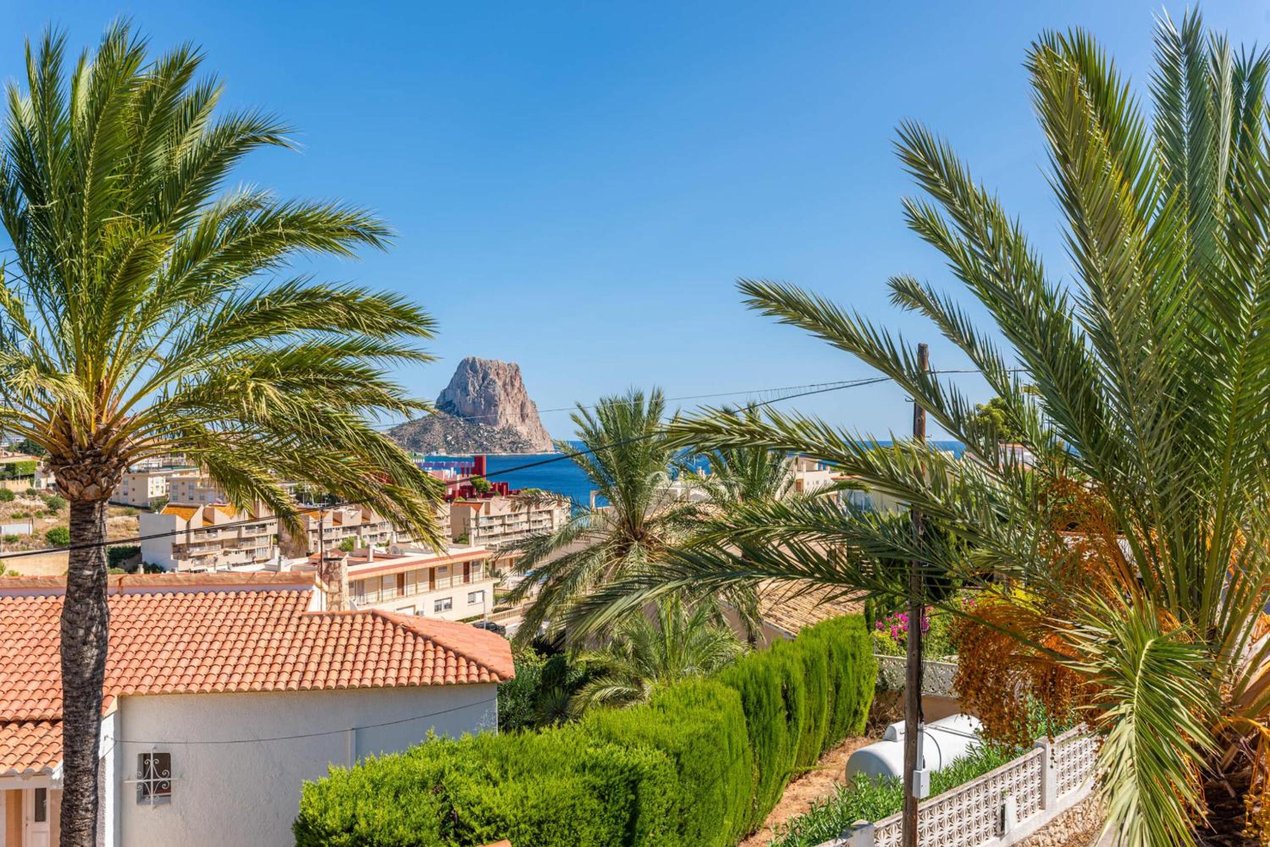Villa Aloe - PlusHolidays view 4