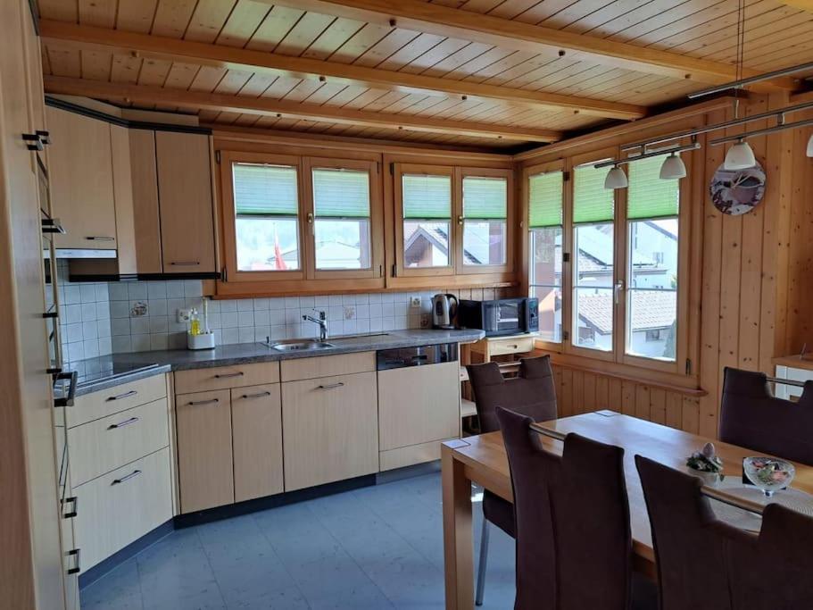 Family-friendly apartment with Alpine view