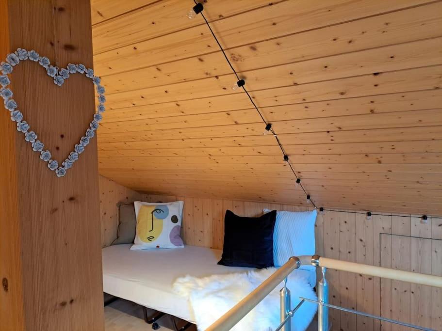 Family-friendly apartment with Alpine view