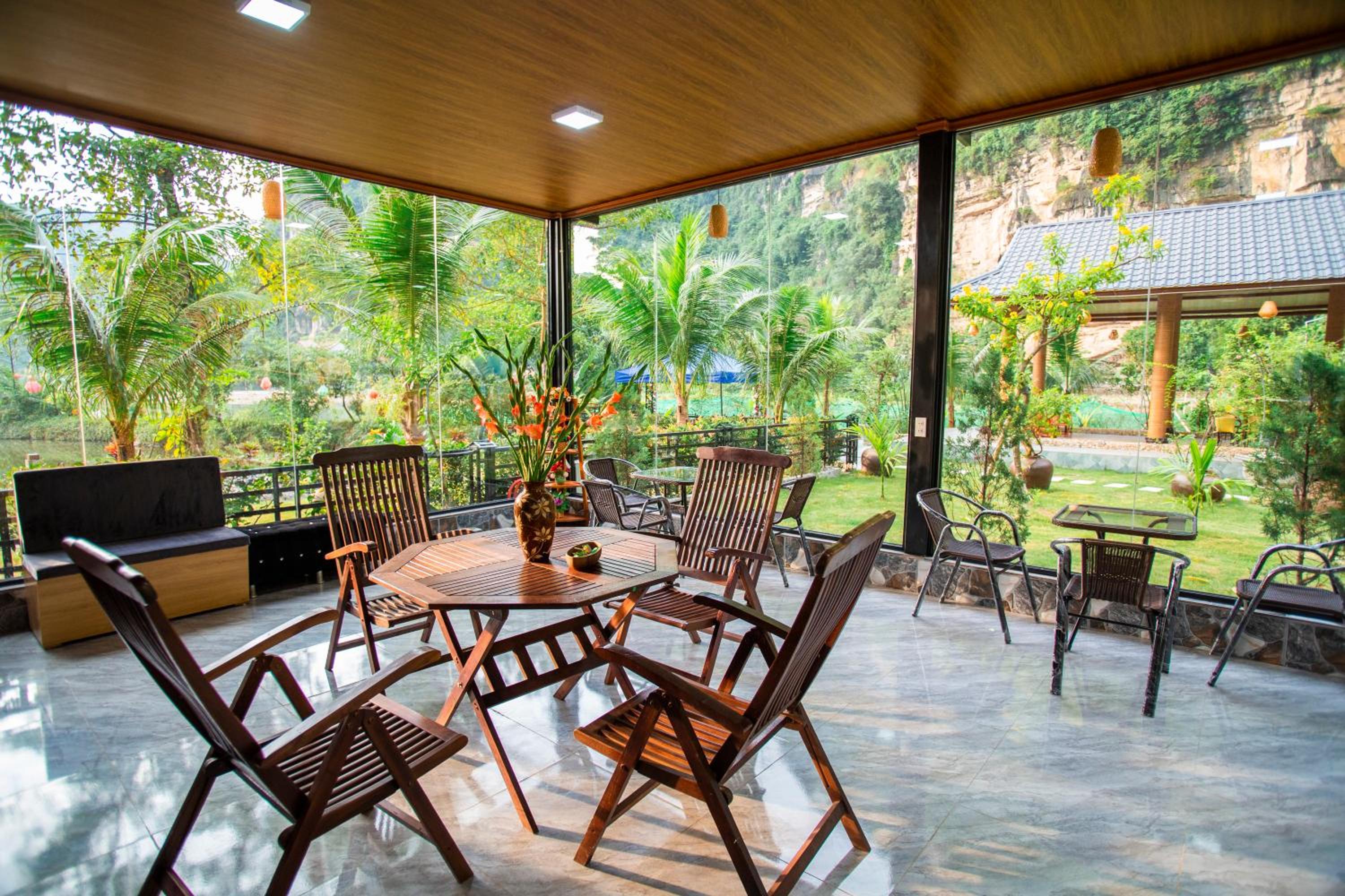 Hoang Minh Mountainside Villa
