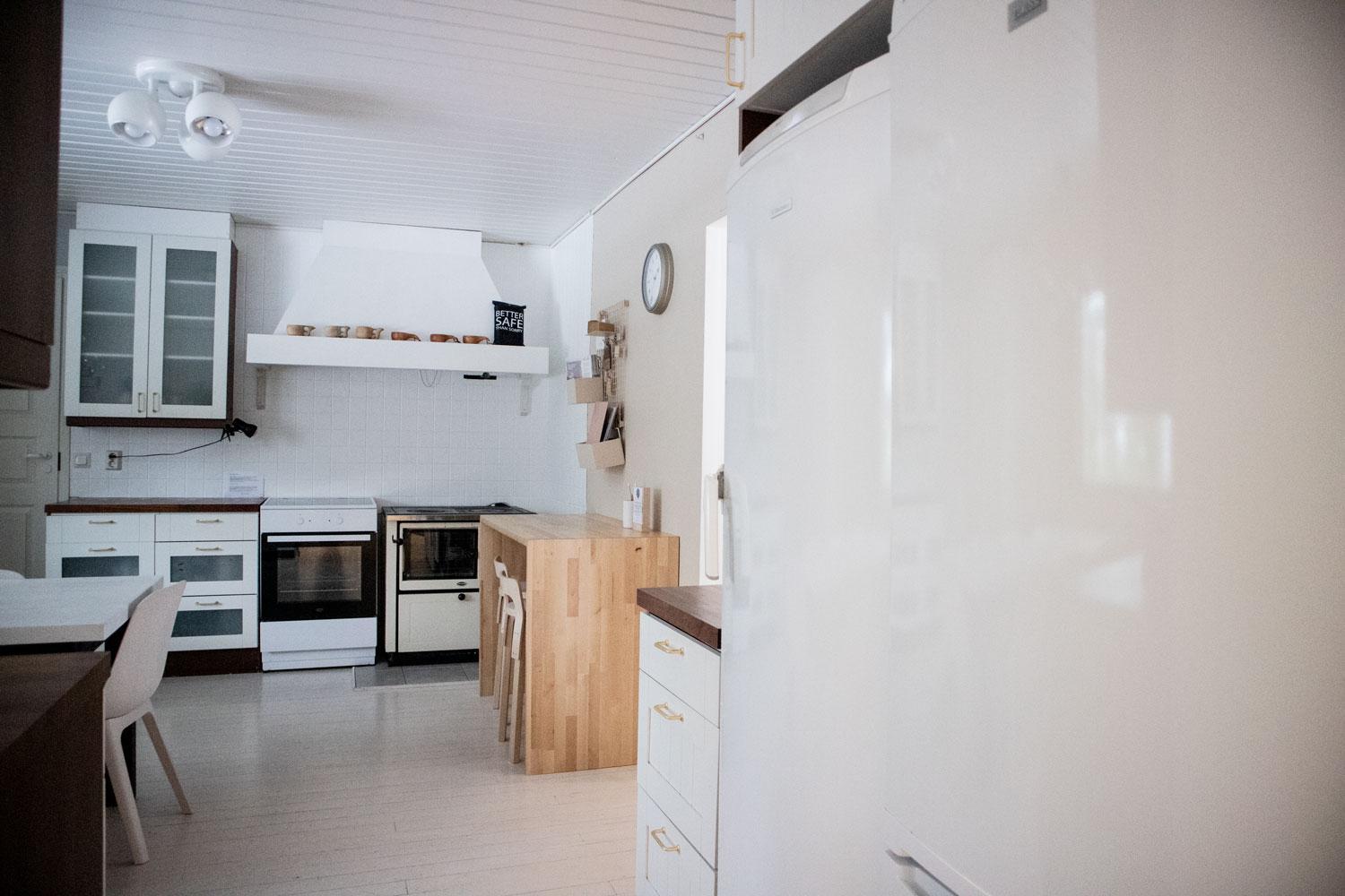 Luxury for two in Tahlo with lakeside sauna view 2