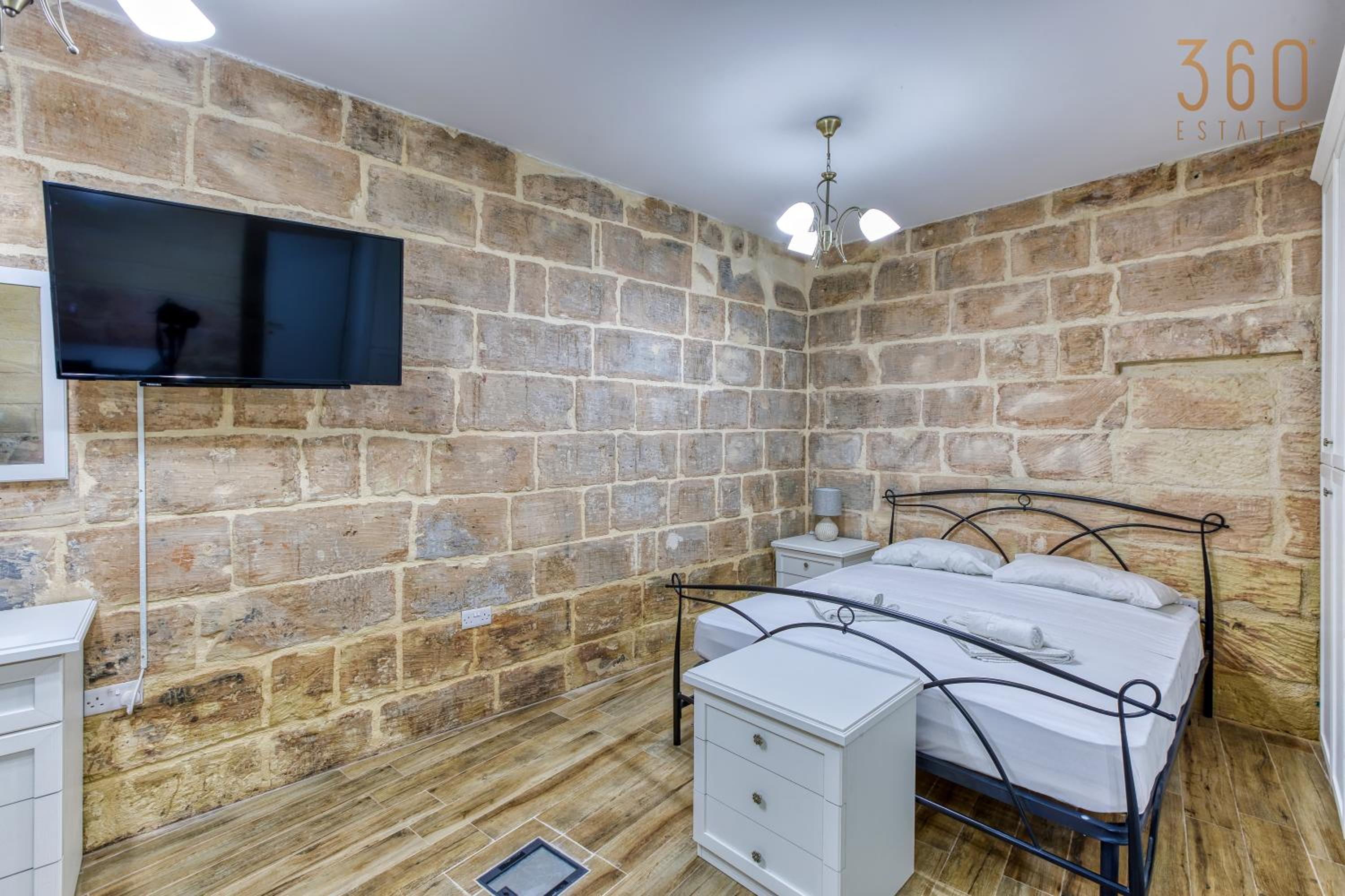 The Blue Village Suites by 360 Estates