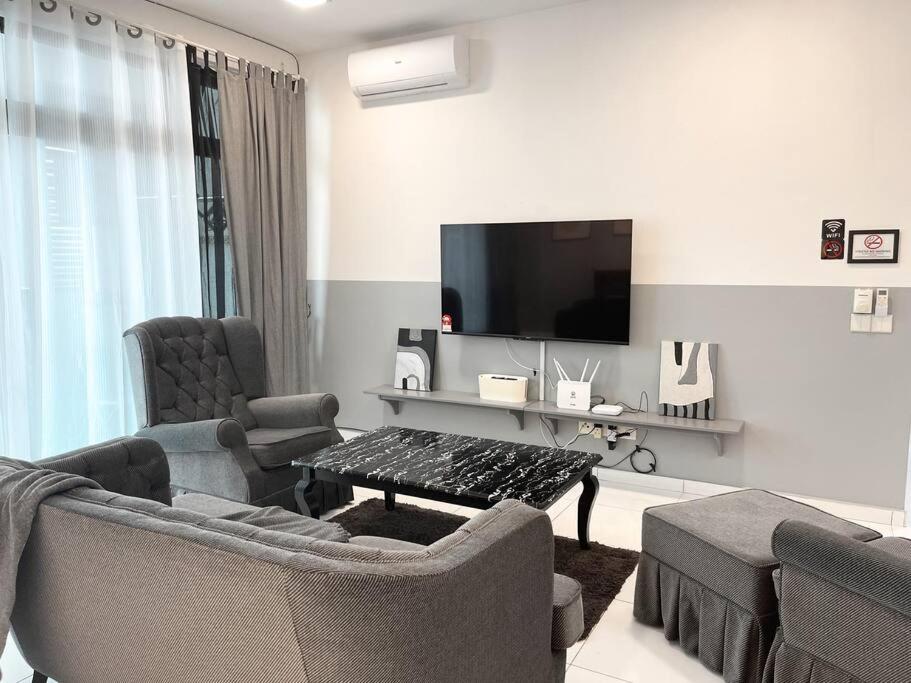 3Bed2Bath SkyLoft Bukit Indah JB