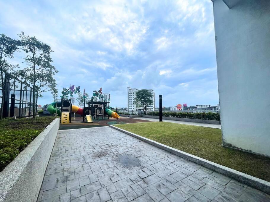3Bed2Bath SkyLoft Bukit Indah JB