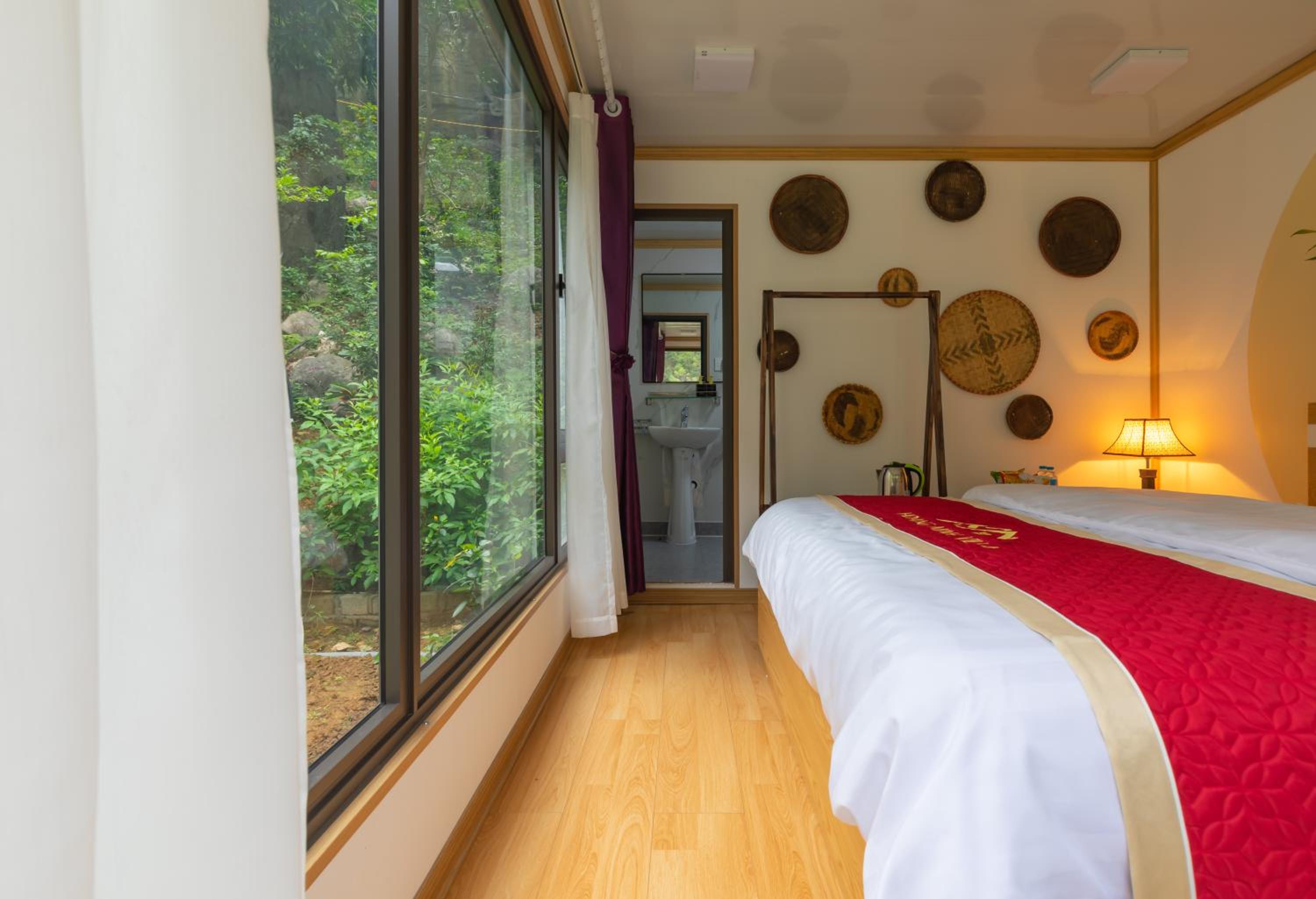 Hoang Minh Mountainside Villa