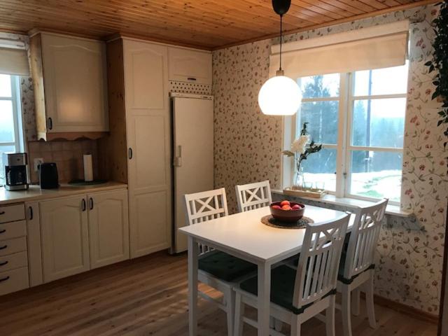 Hus Marie - schwedischer Waldhof in idyllischer Alleinlage mit Kamin