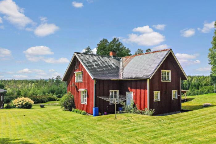 Hus Marie - schwedischer Waldhof in idyllischer Alleinlage mit Kamin