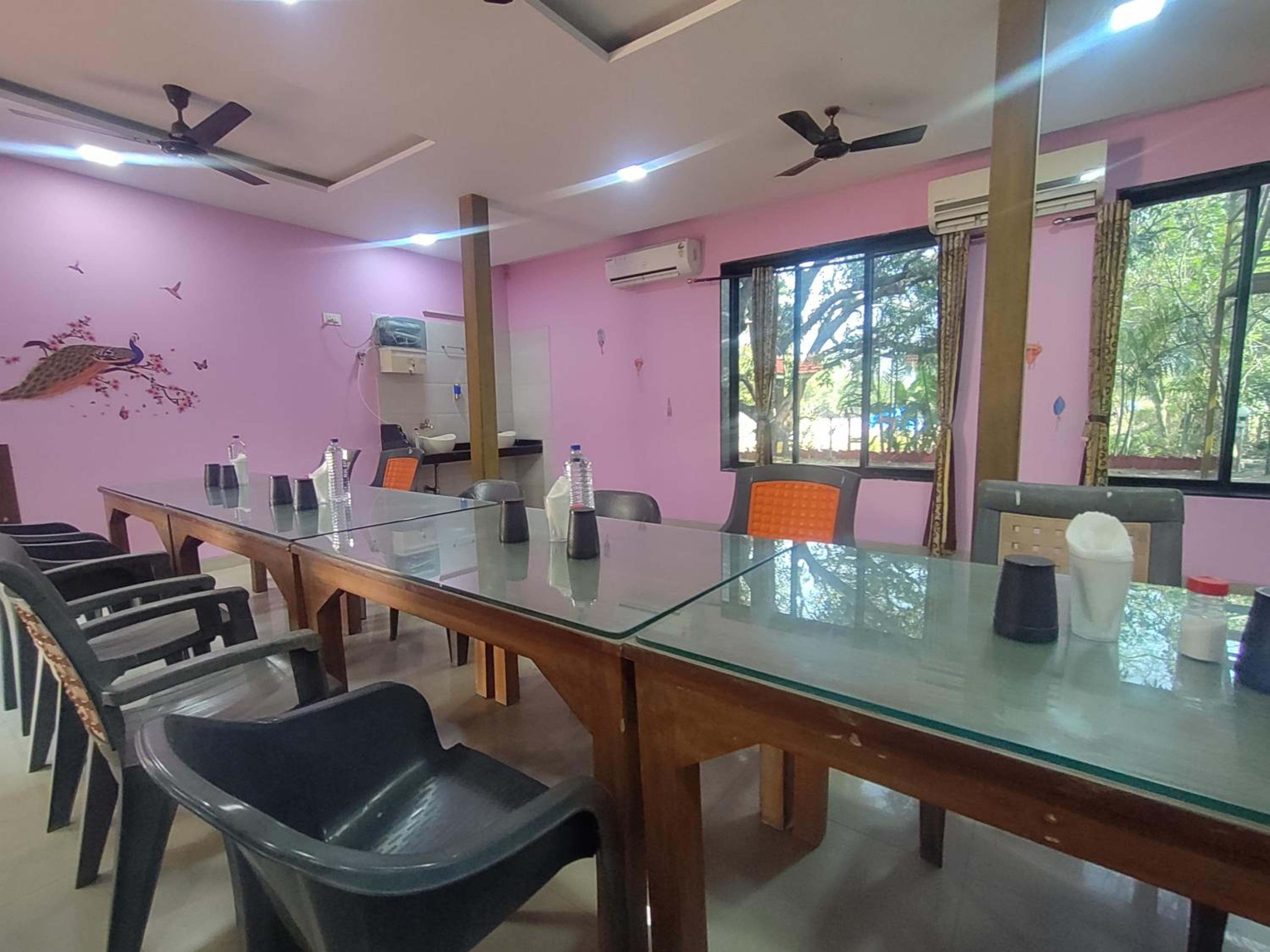 meeting & event spaces