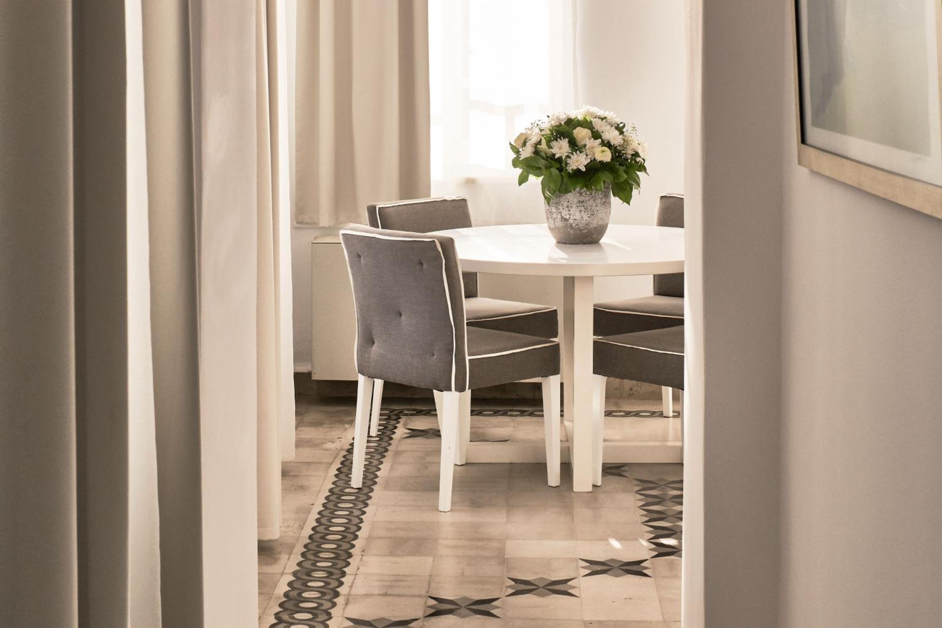 Vedema, a Luxury Collection Resort, Santorini — 14