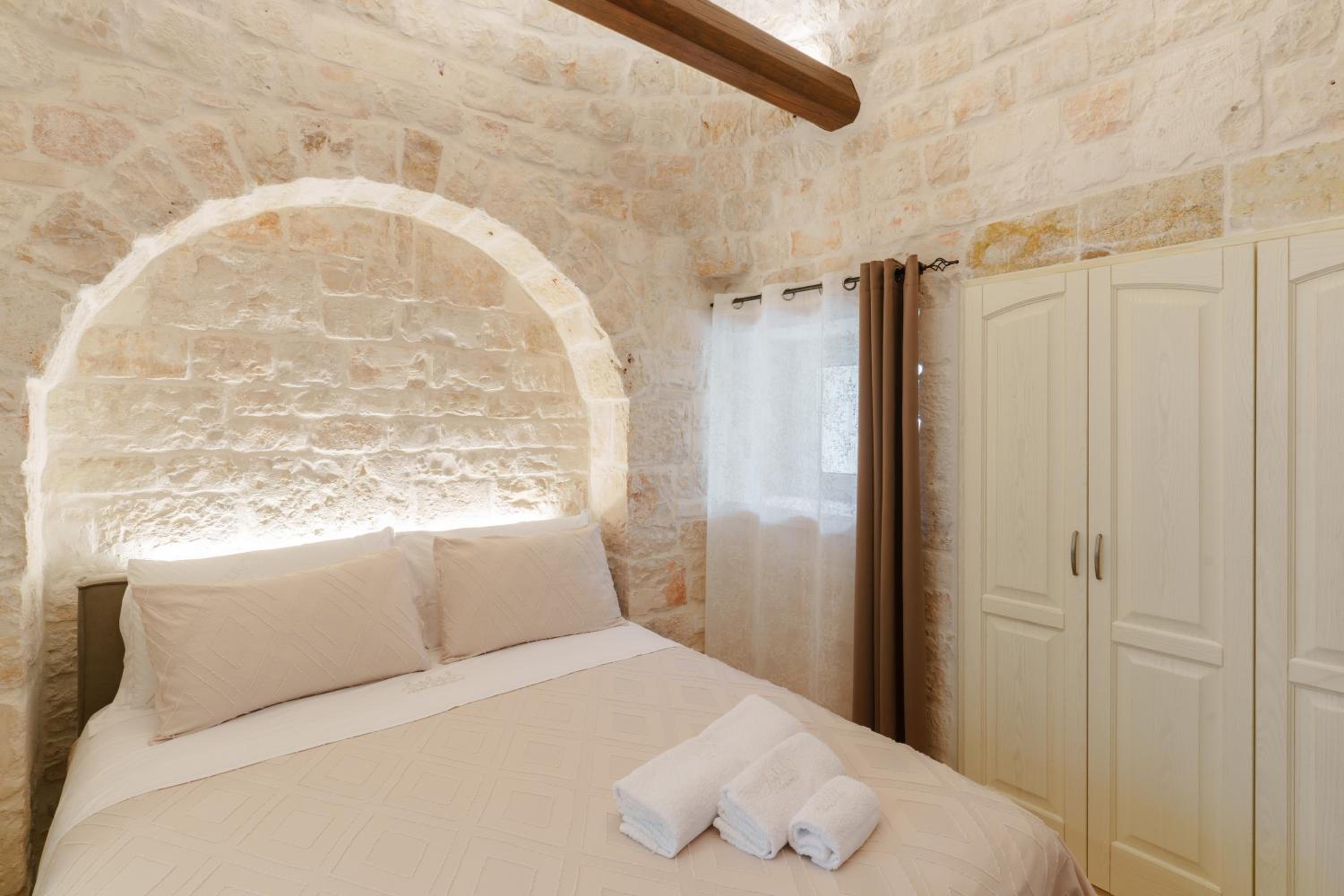 Trulli Petrantiqua con piscina