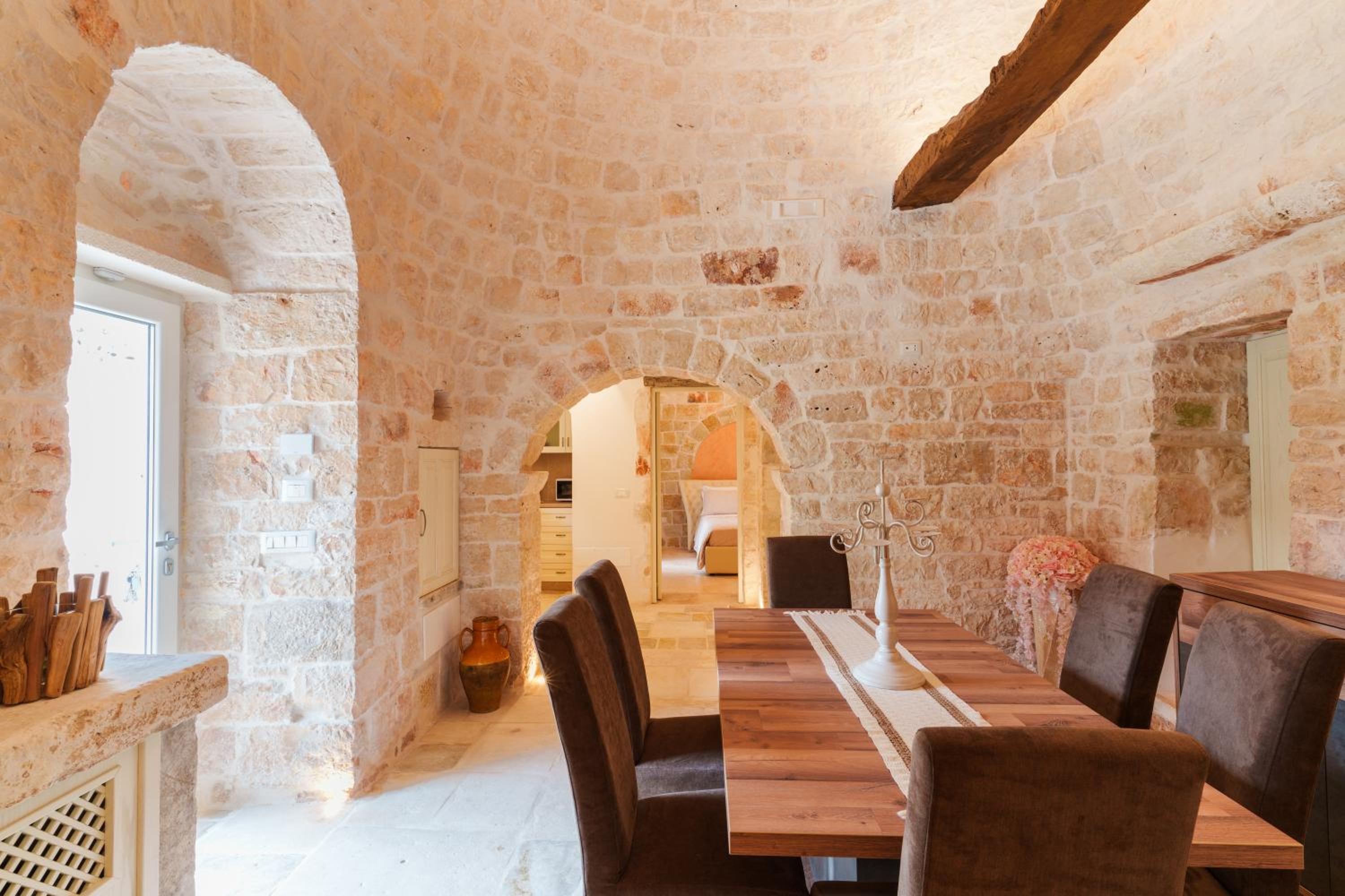 Trulli Petrantiqua con piscina