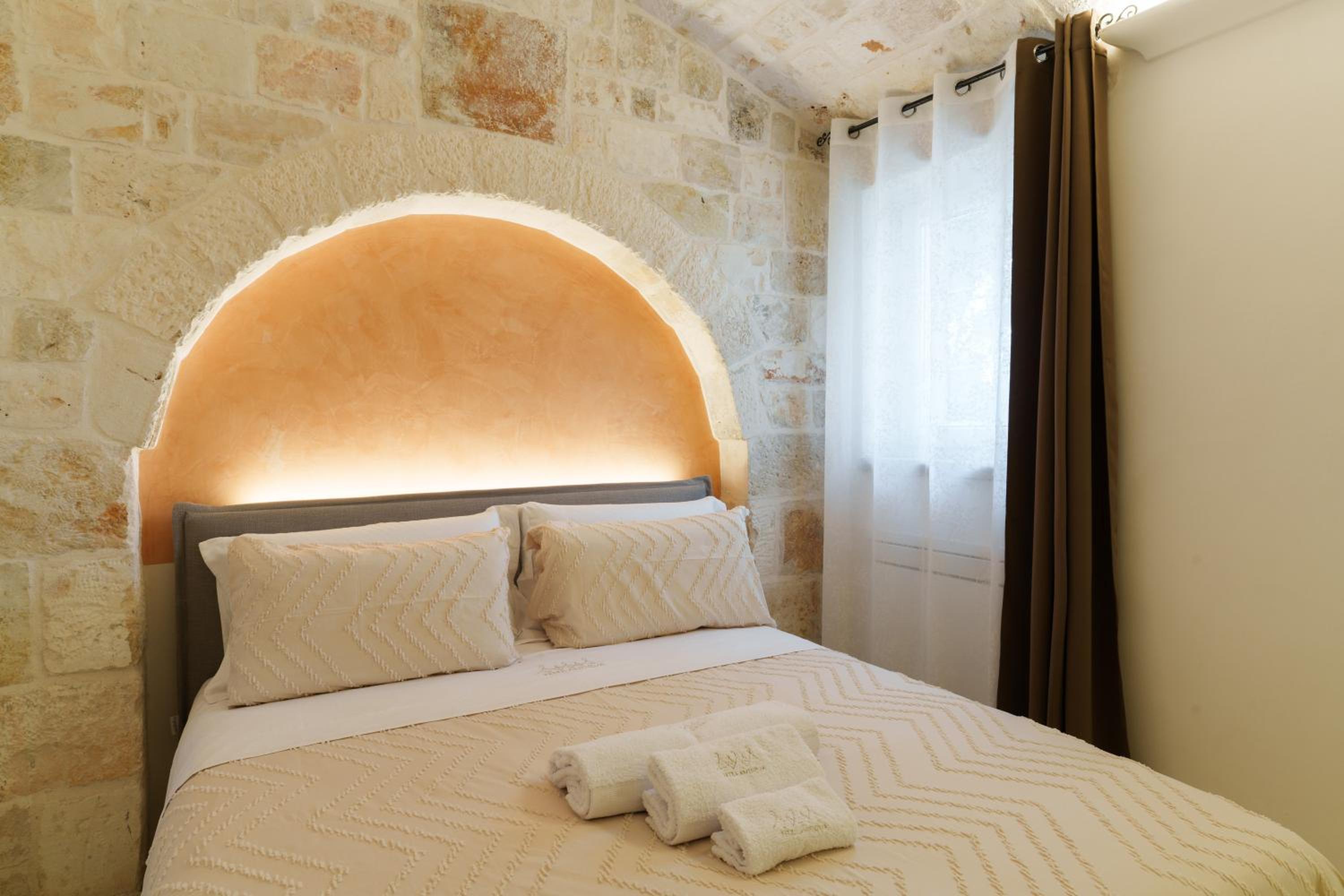 Trulli Petrantiqua con piscina