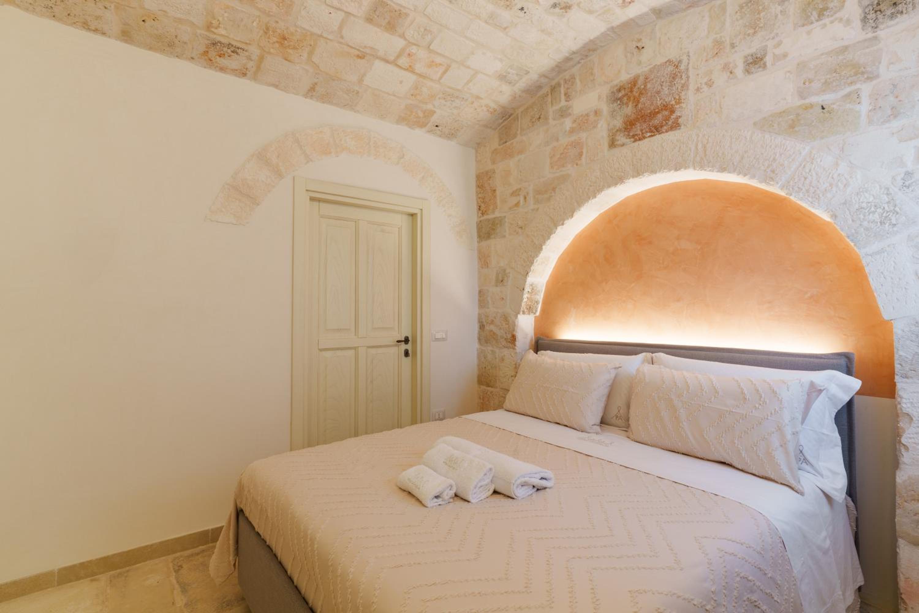 Trulli Petrantiqua con piscina