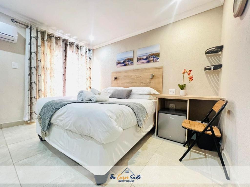 The Curve Suite Guest House view 5