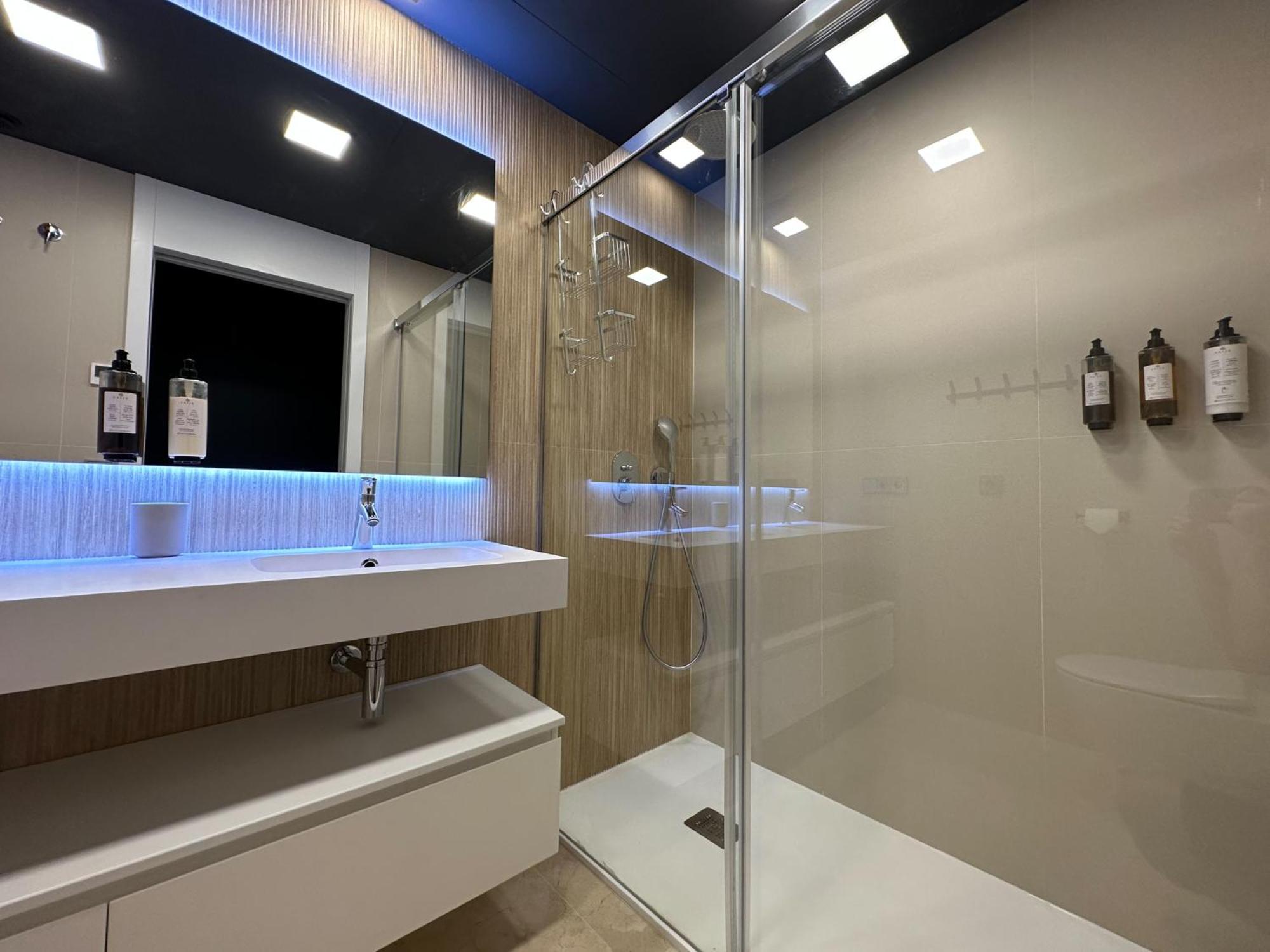 SUNSET CLIFFS VIP APARTMENT