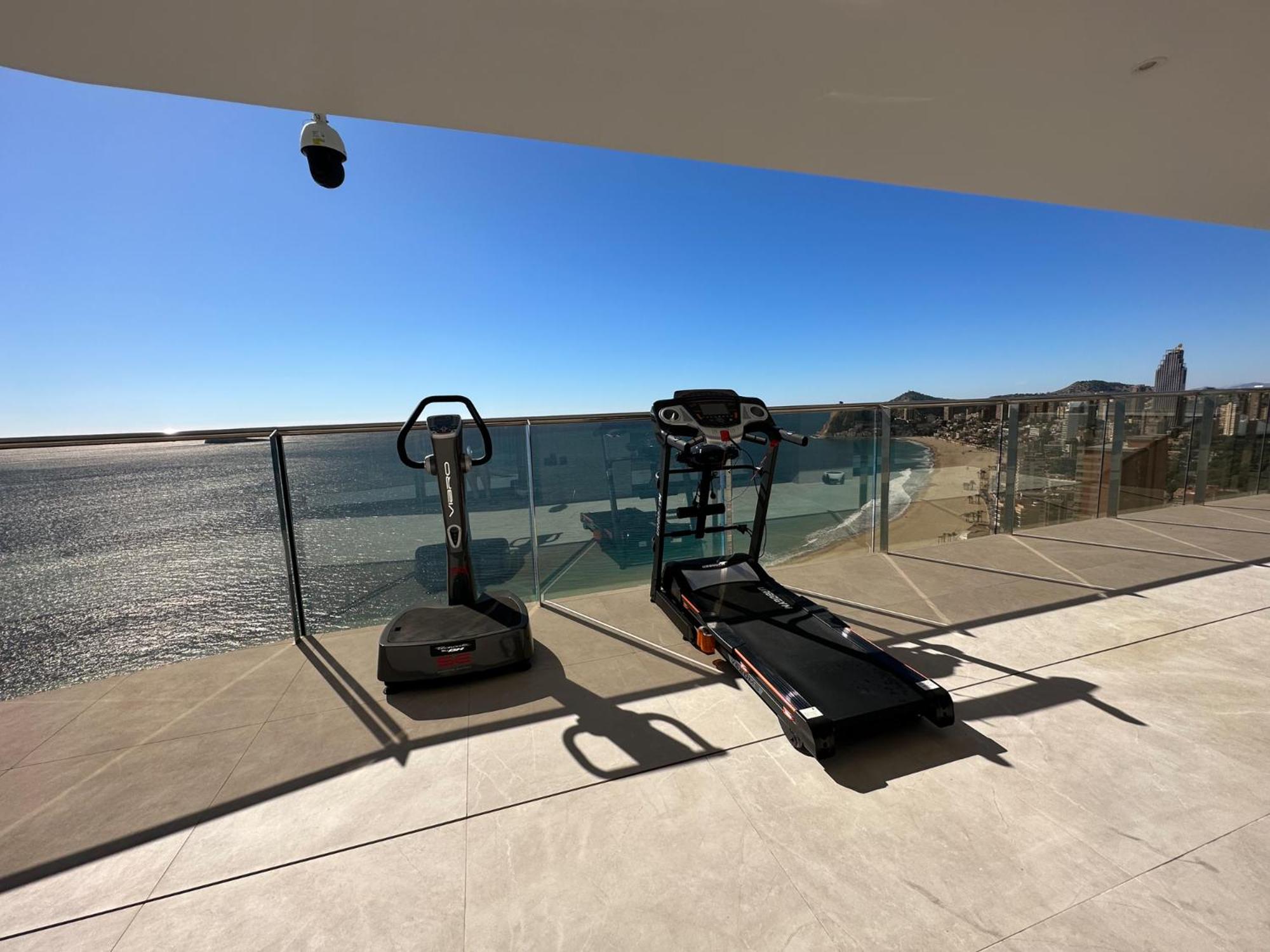 SUNSET CLIFFS VIP APARTMENT