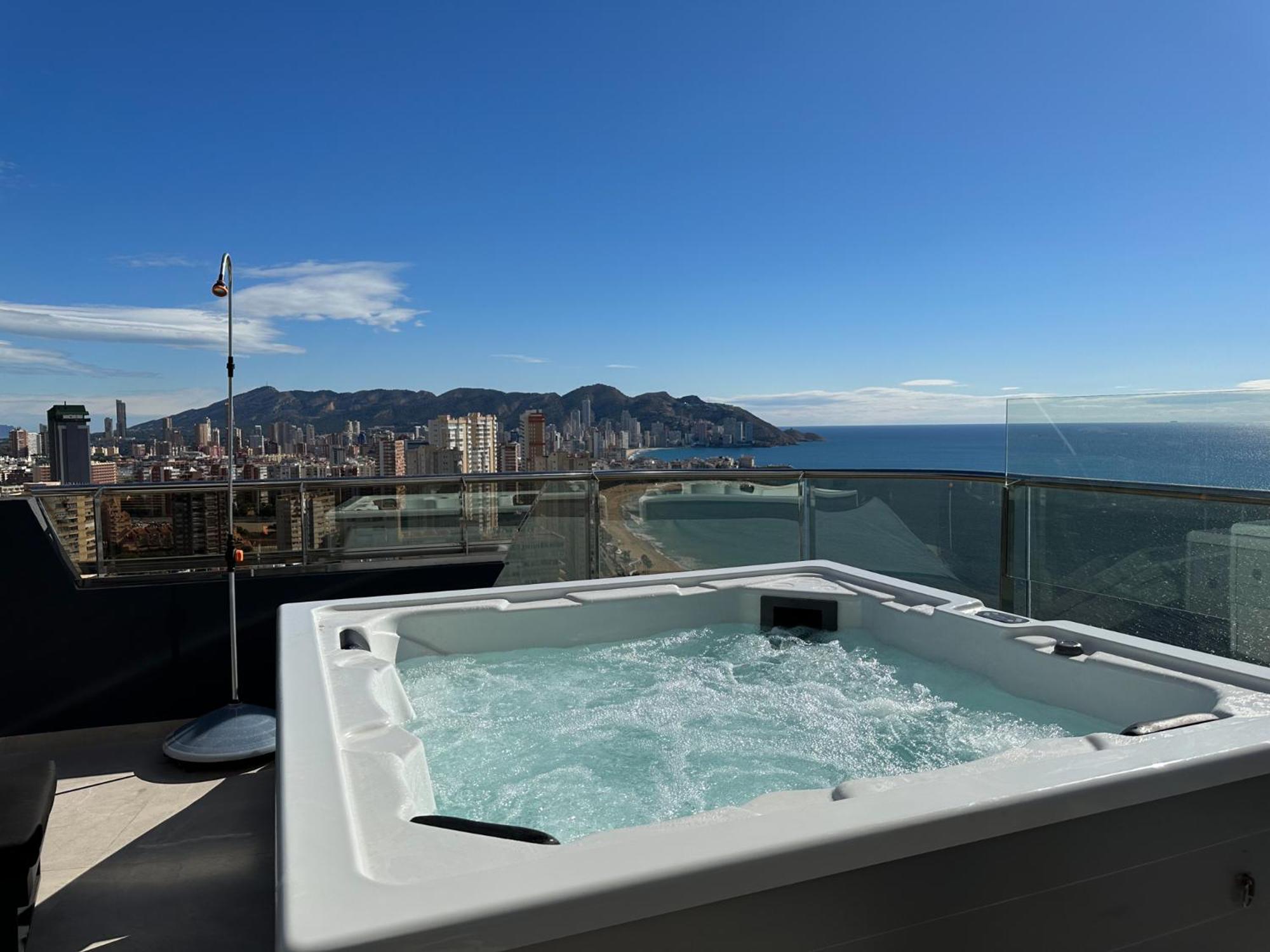 SUNSET CLIFFS VIP APARTMENT
