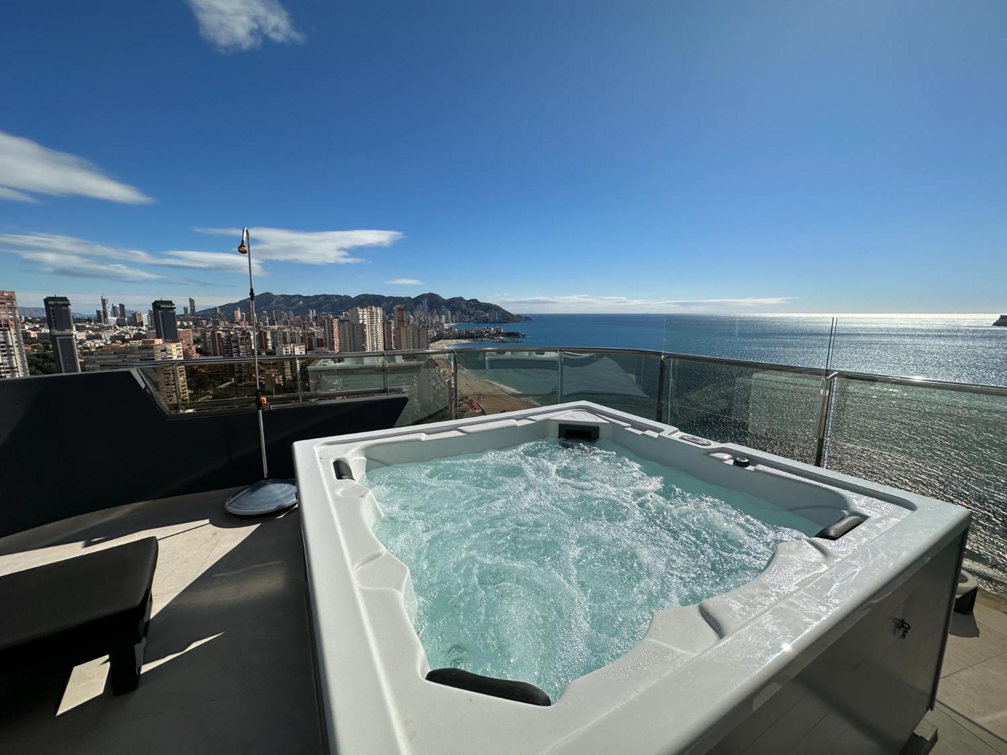SUNSET CLIFFS VIP APARTMENT