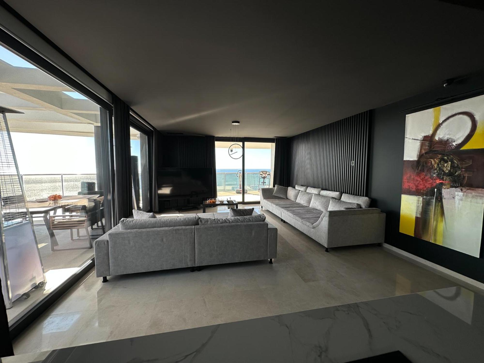 SUNSET CLIFFS VIP APARTMENT