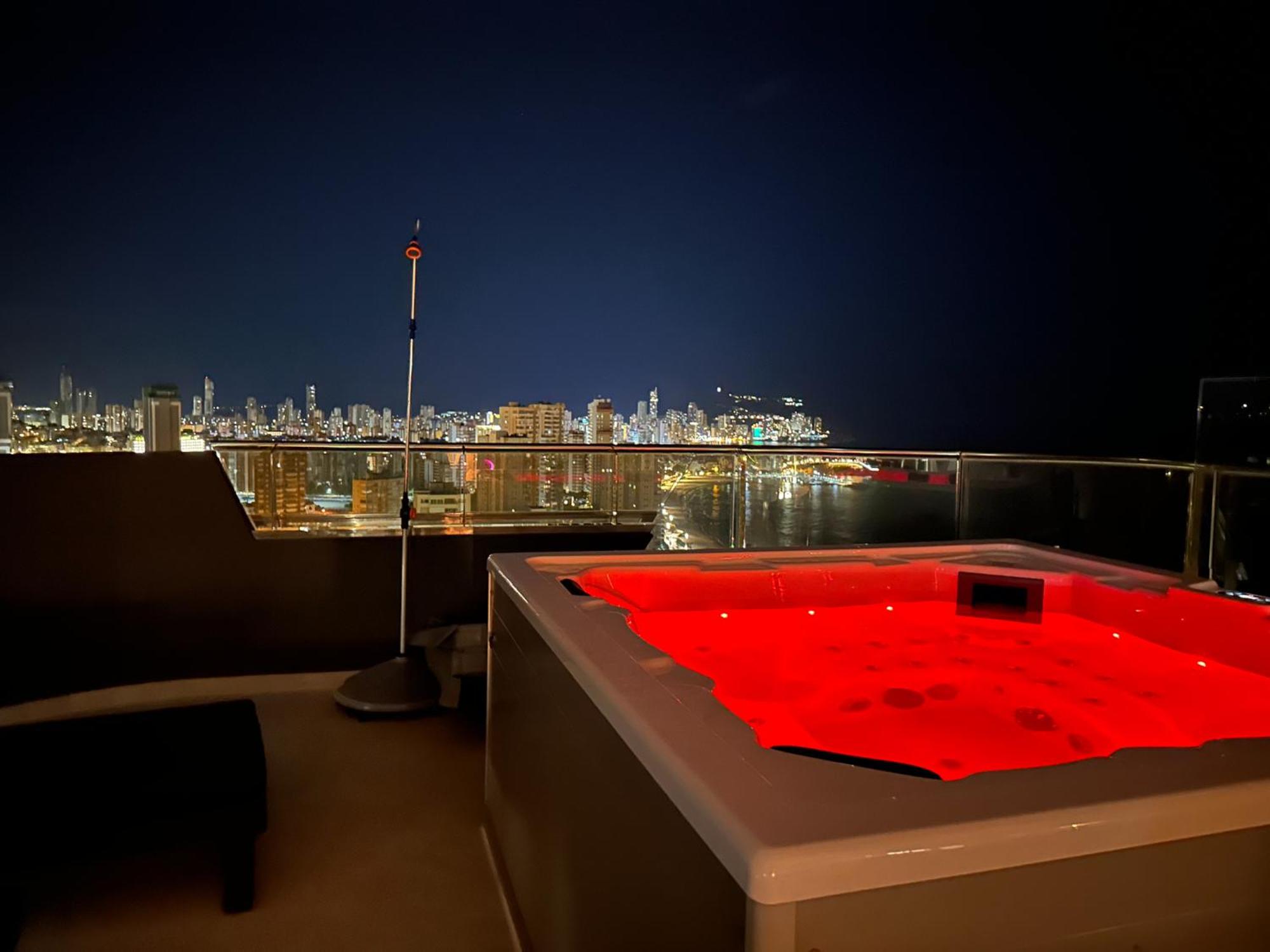 SUNSET CLIFFS VIP APARTMENT