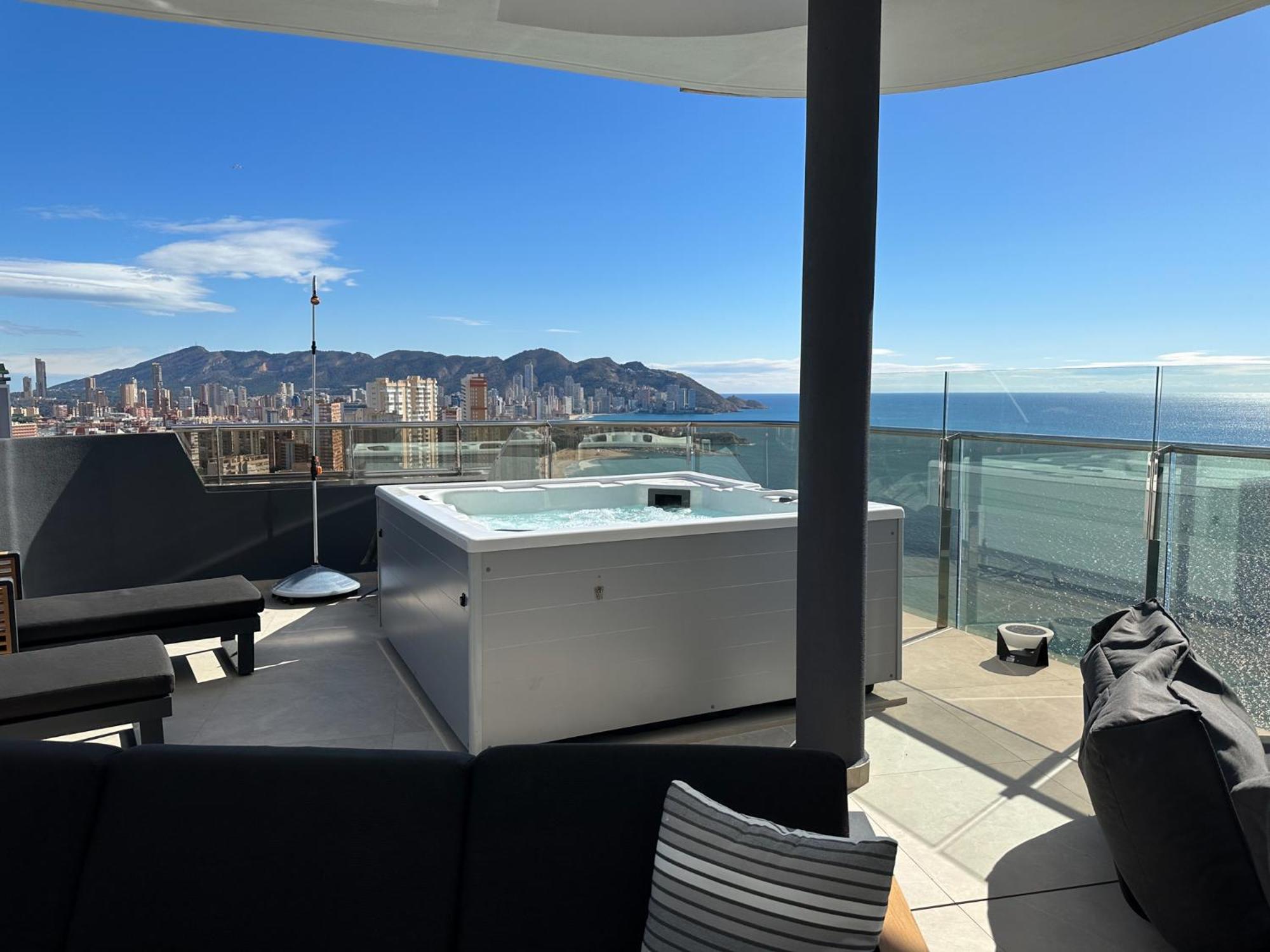 SUNSET CLIFFS VIP APARTMENT