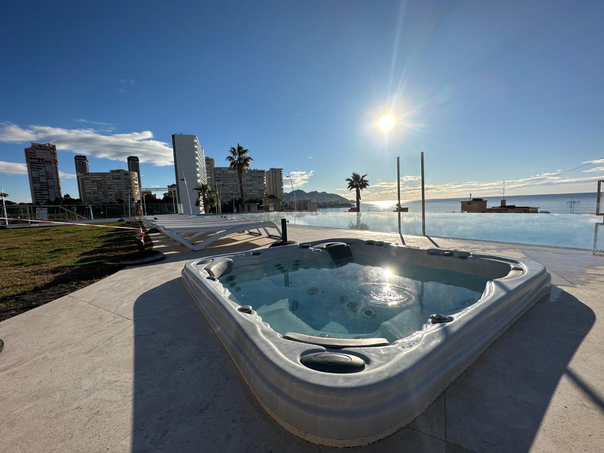 SUNSET CLIFFS VIP APARTMENT