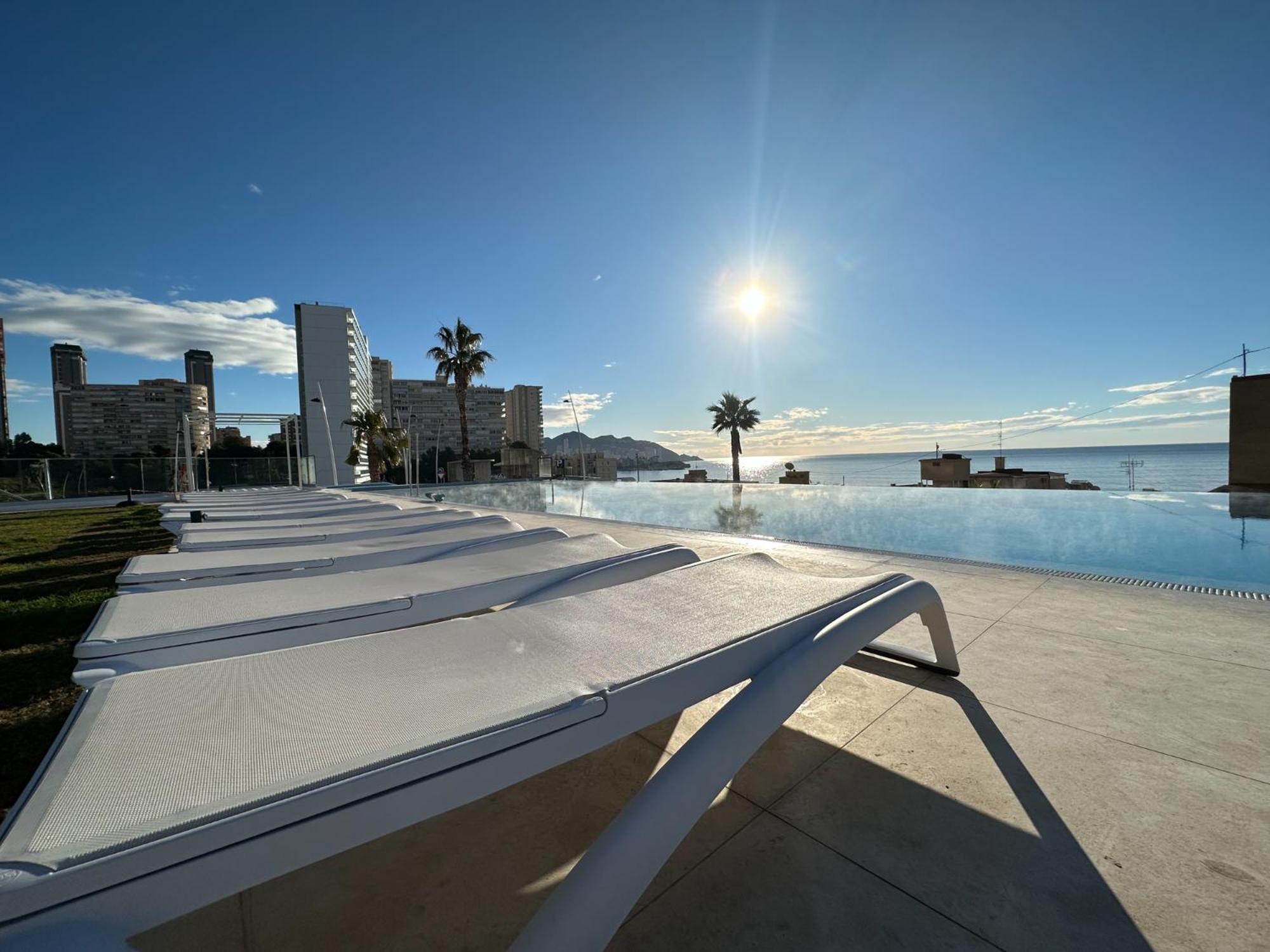 SUNSET CLIFFS VIP APARTMENT