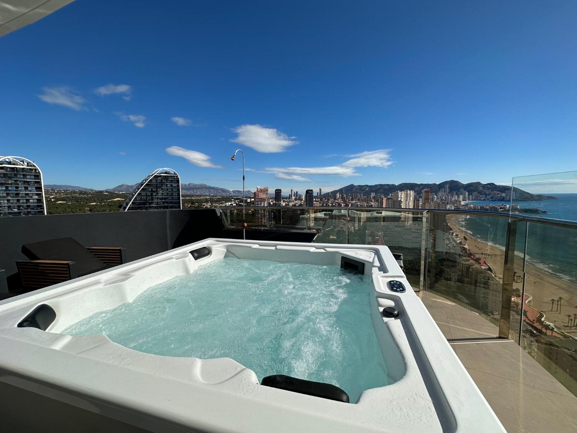 SUNSET CLIFFS VIP APARTMENT