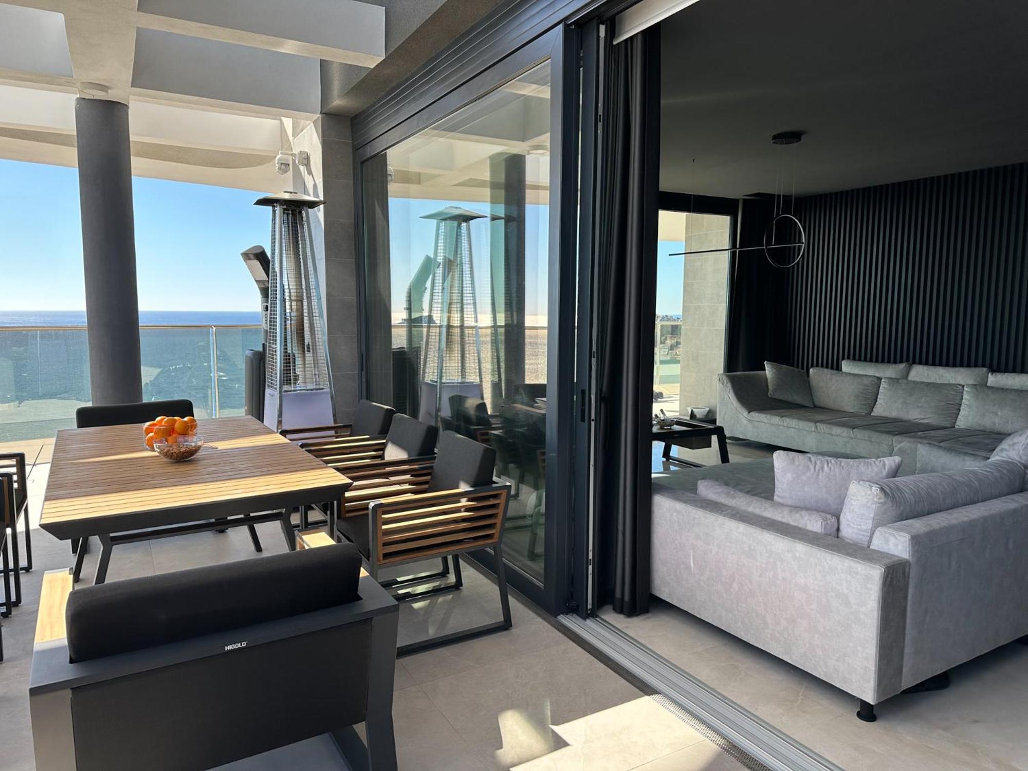 SUNSET CLIFFS VIP APARTMENT