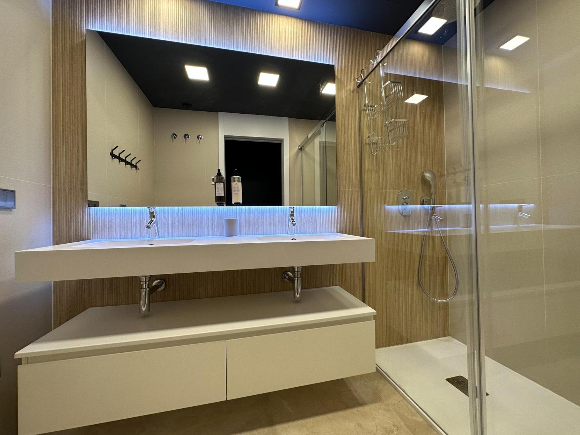 SUNSET CLIFFS VIP APARTMENT