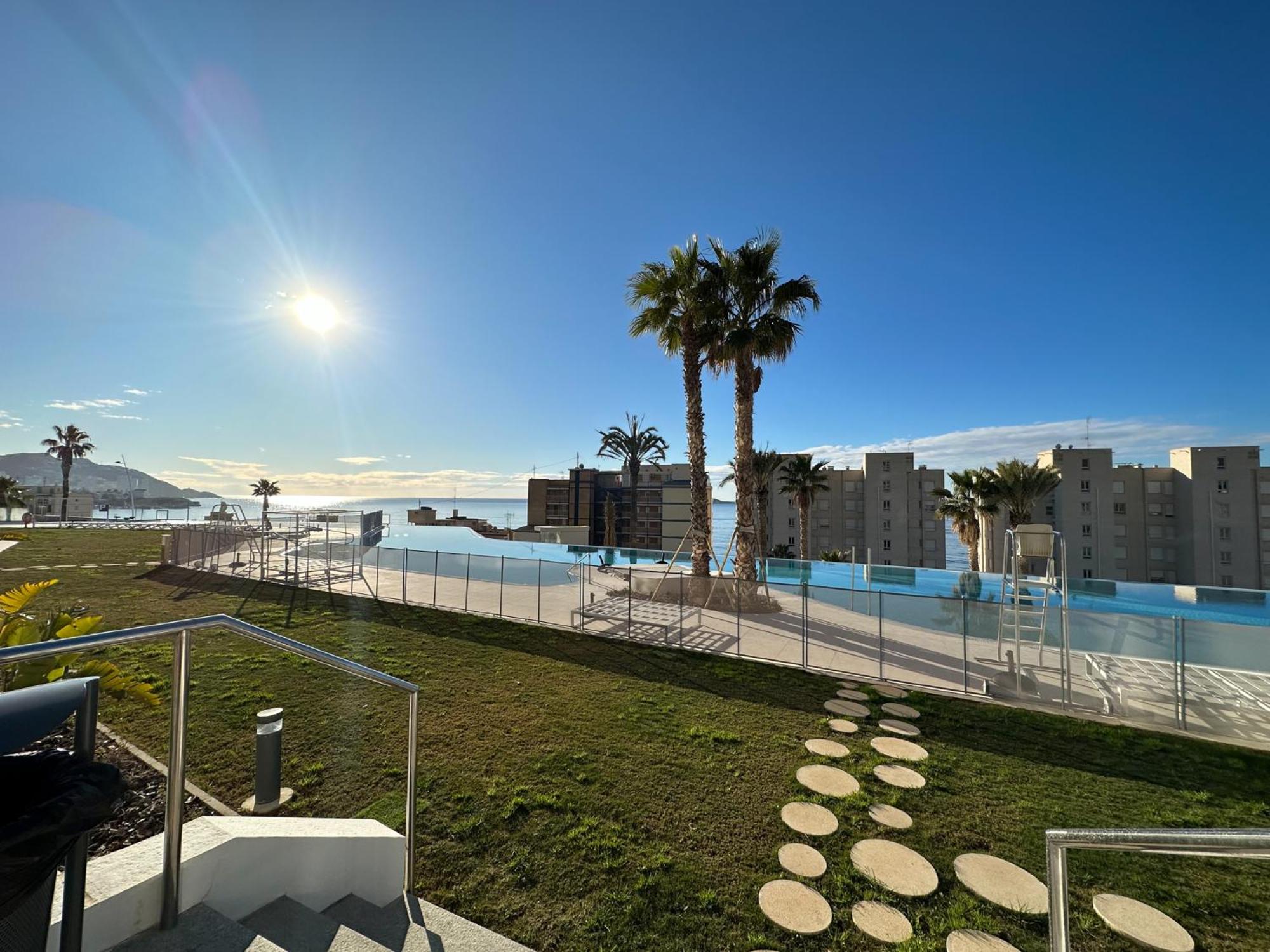 SUNSET CLIFFS VIP APARTMENT