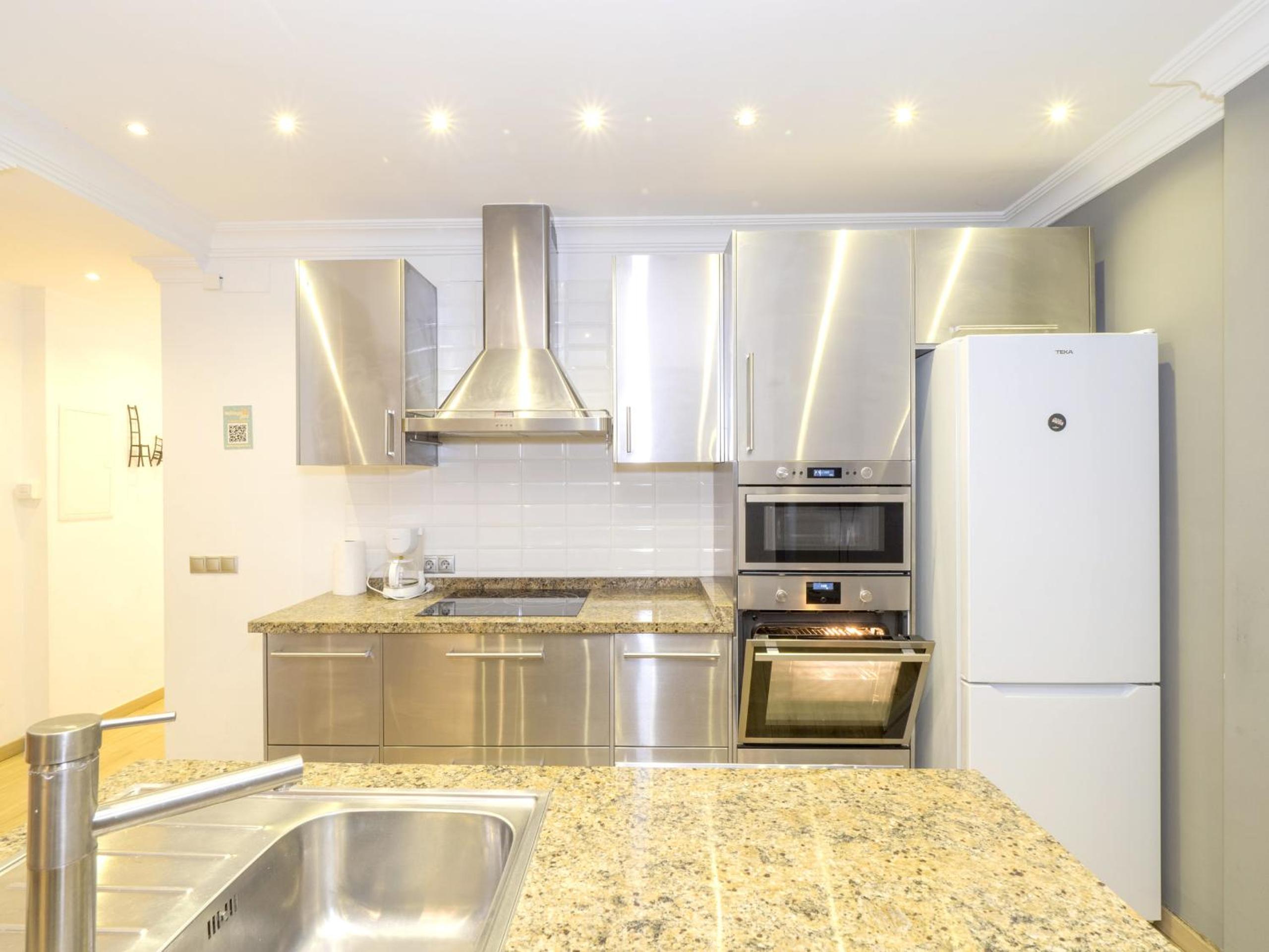 Cubo's Beach Side Apartment at La Cala