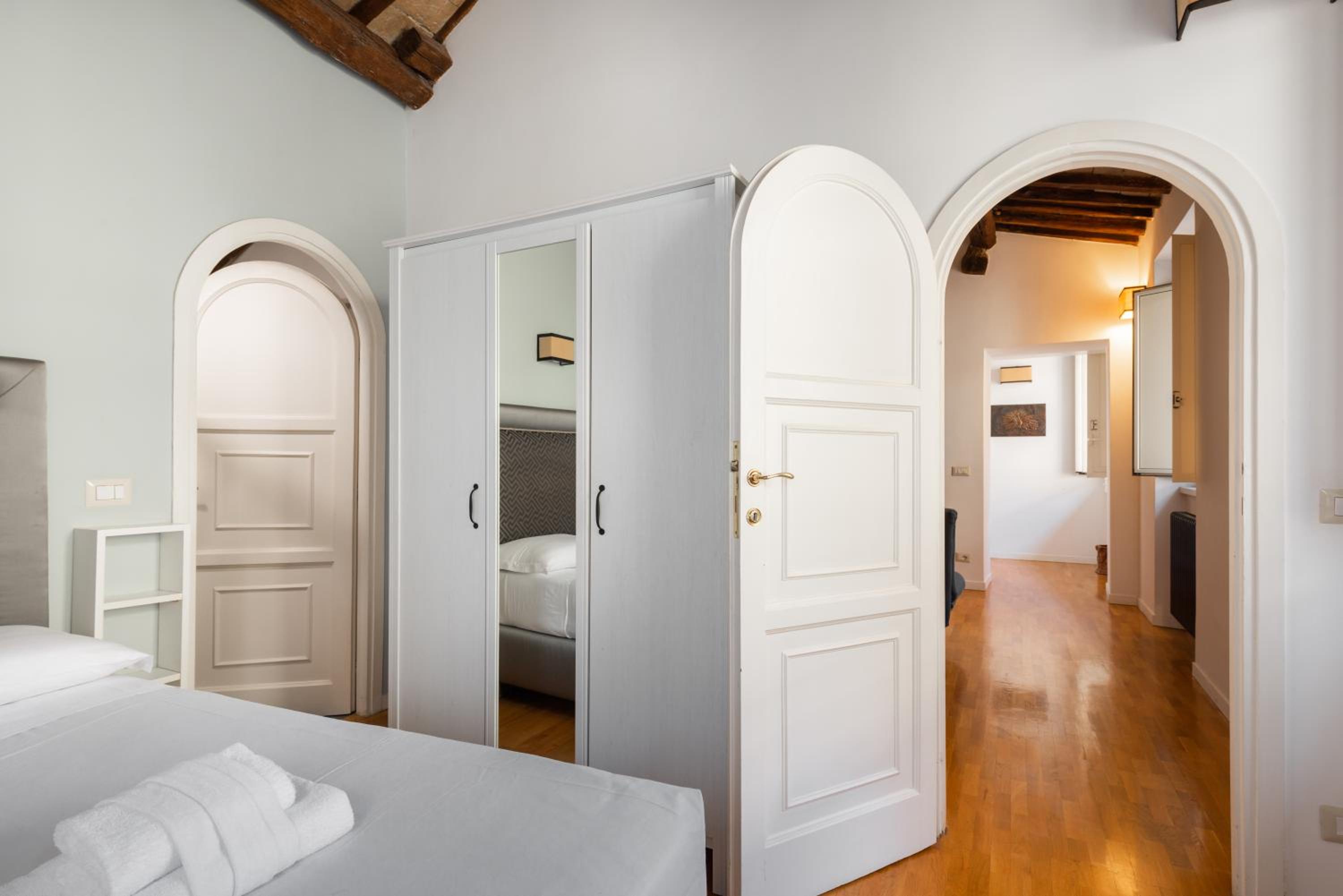 Pavone Centre Romantic Apartment