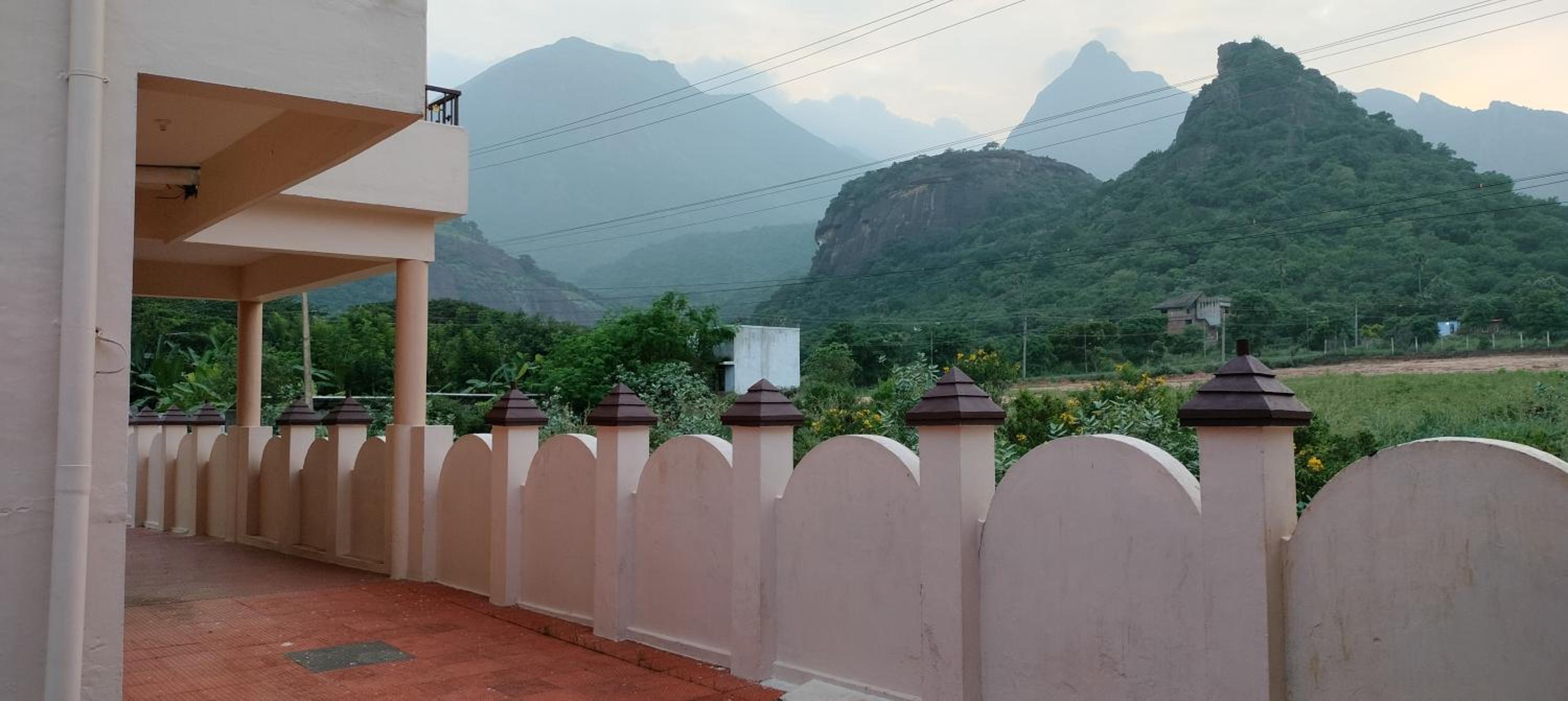 RAJA PALACE RESORT & MiNi Hotel