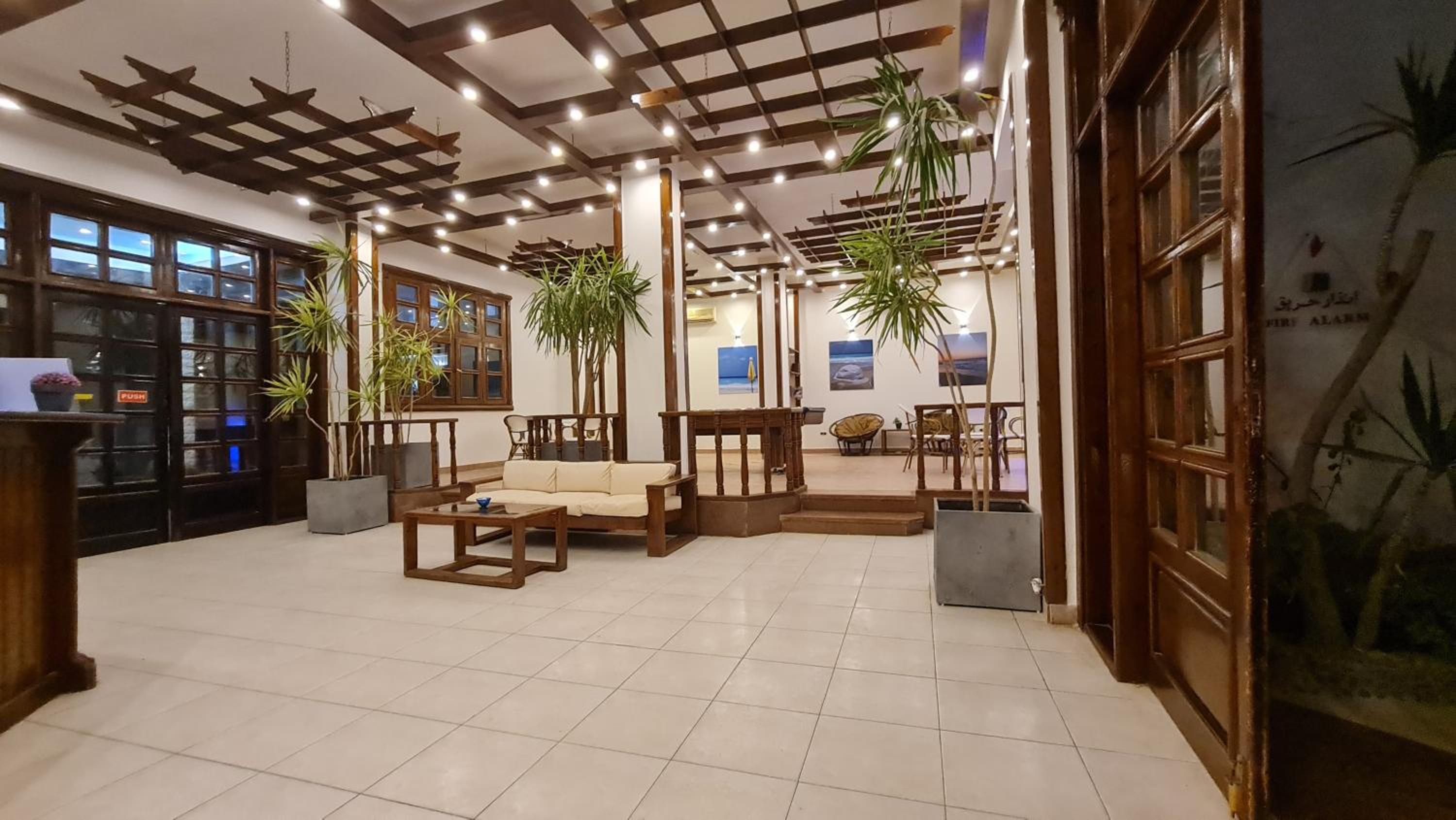 Zak Inn Residence