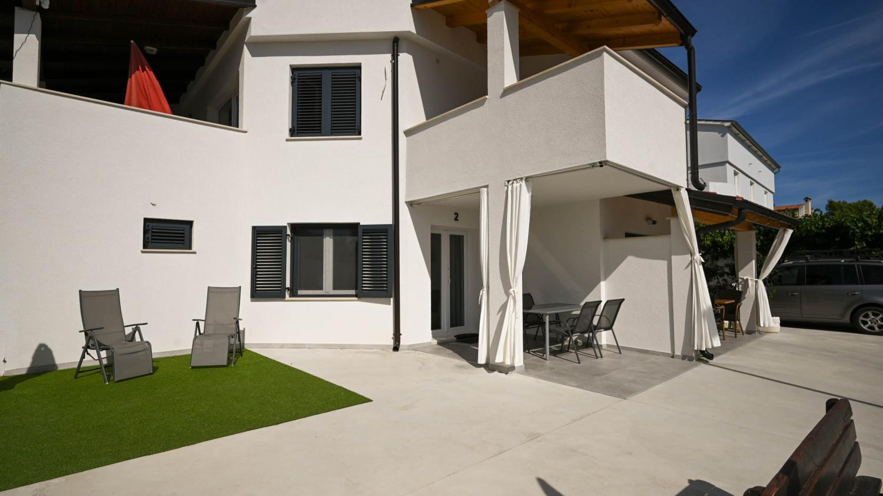 Casa Mira Apartments