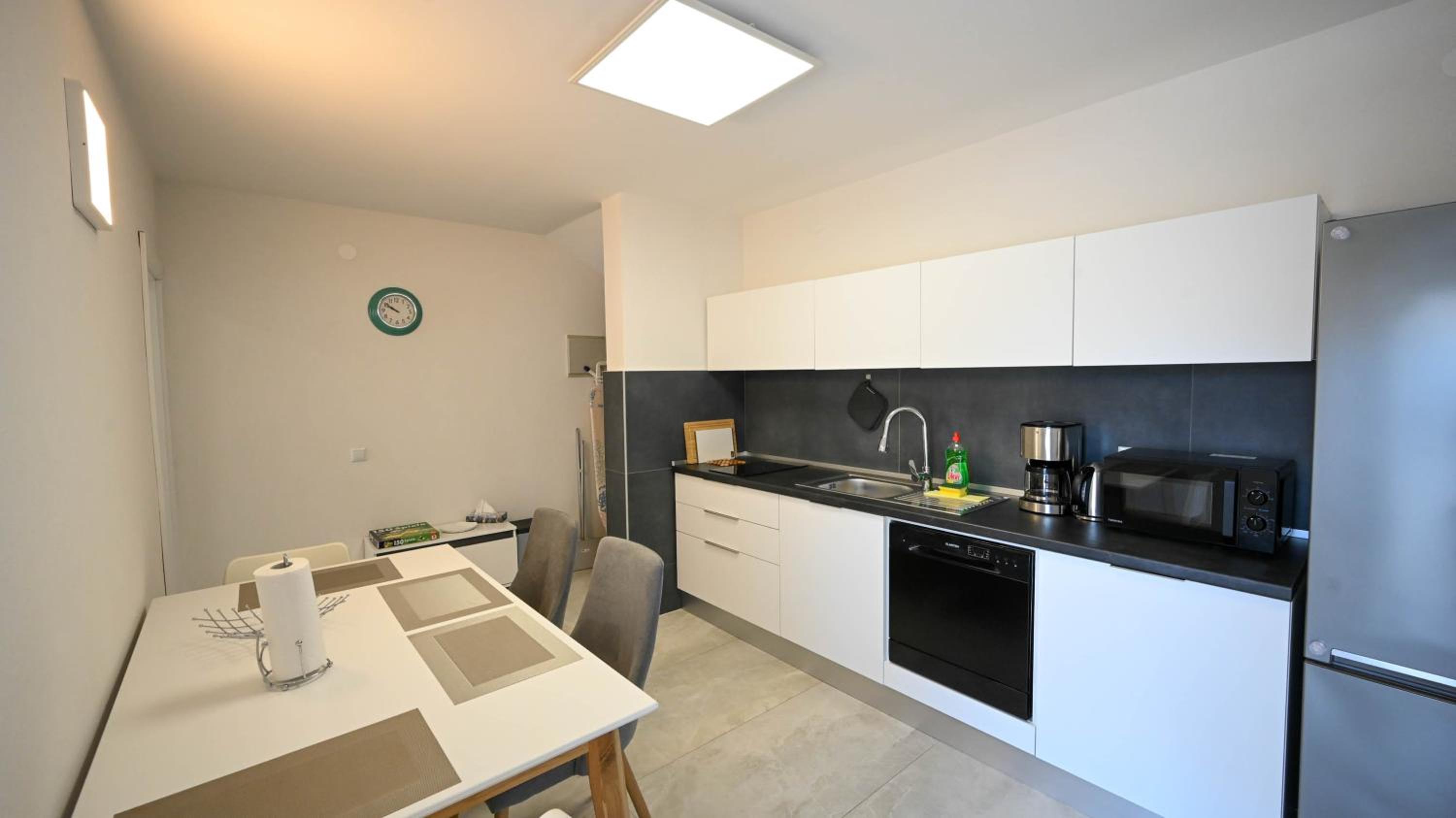 Casa Mira Apartments