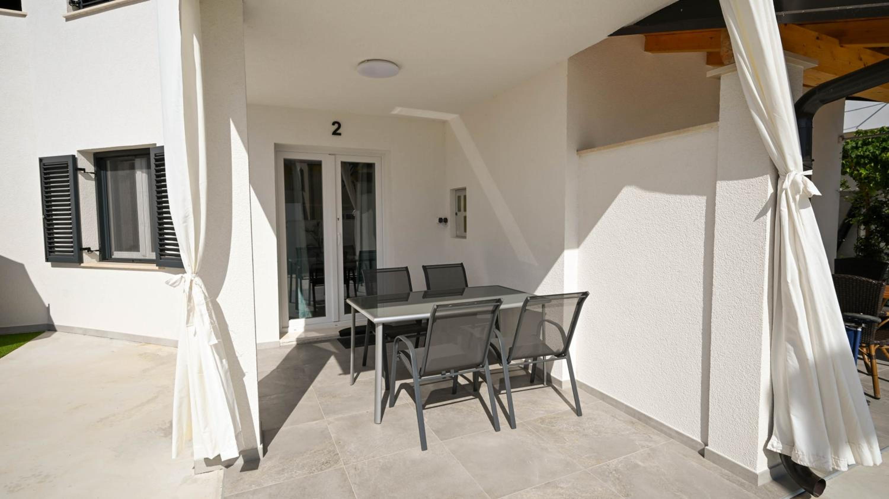 Casa Mira Apartments