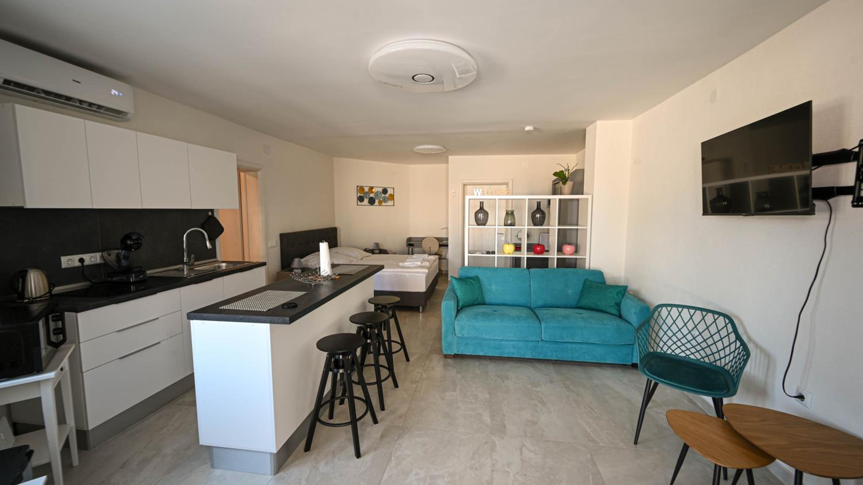 Casa Mira Apartments