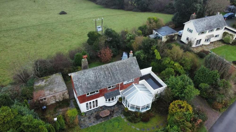3 bed Nr Charlestown with gated access to private beach view 4