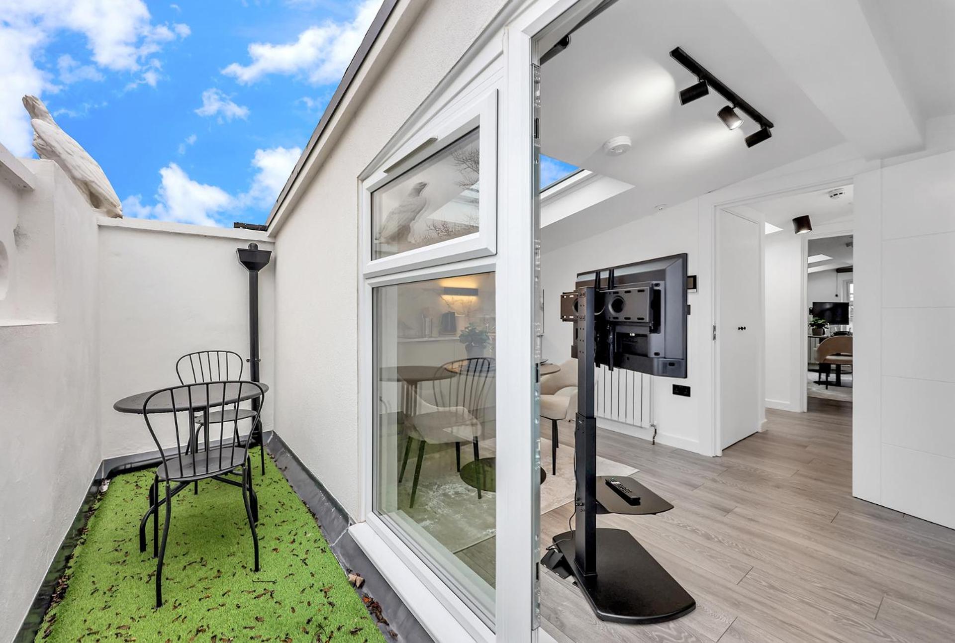 Hilldrop Apartments Short Term Rental & Flexible Renting Islington with Free WiFi, Parking & Garden