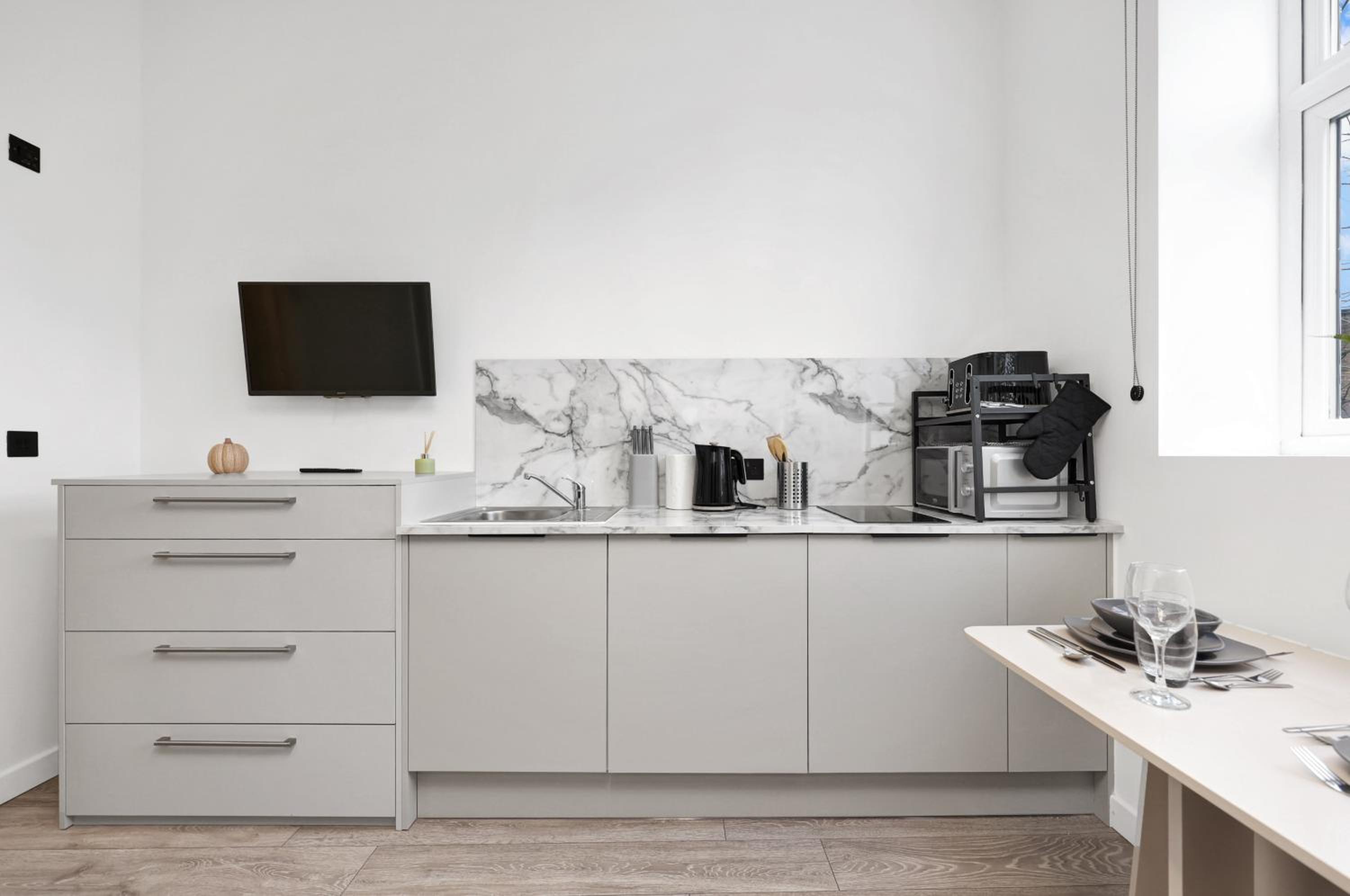 Hilldrop Apartments Short Term Rental & Flexible Renting Islington with Free WiFi, Parking & Garden