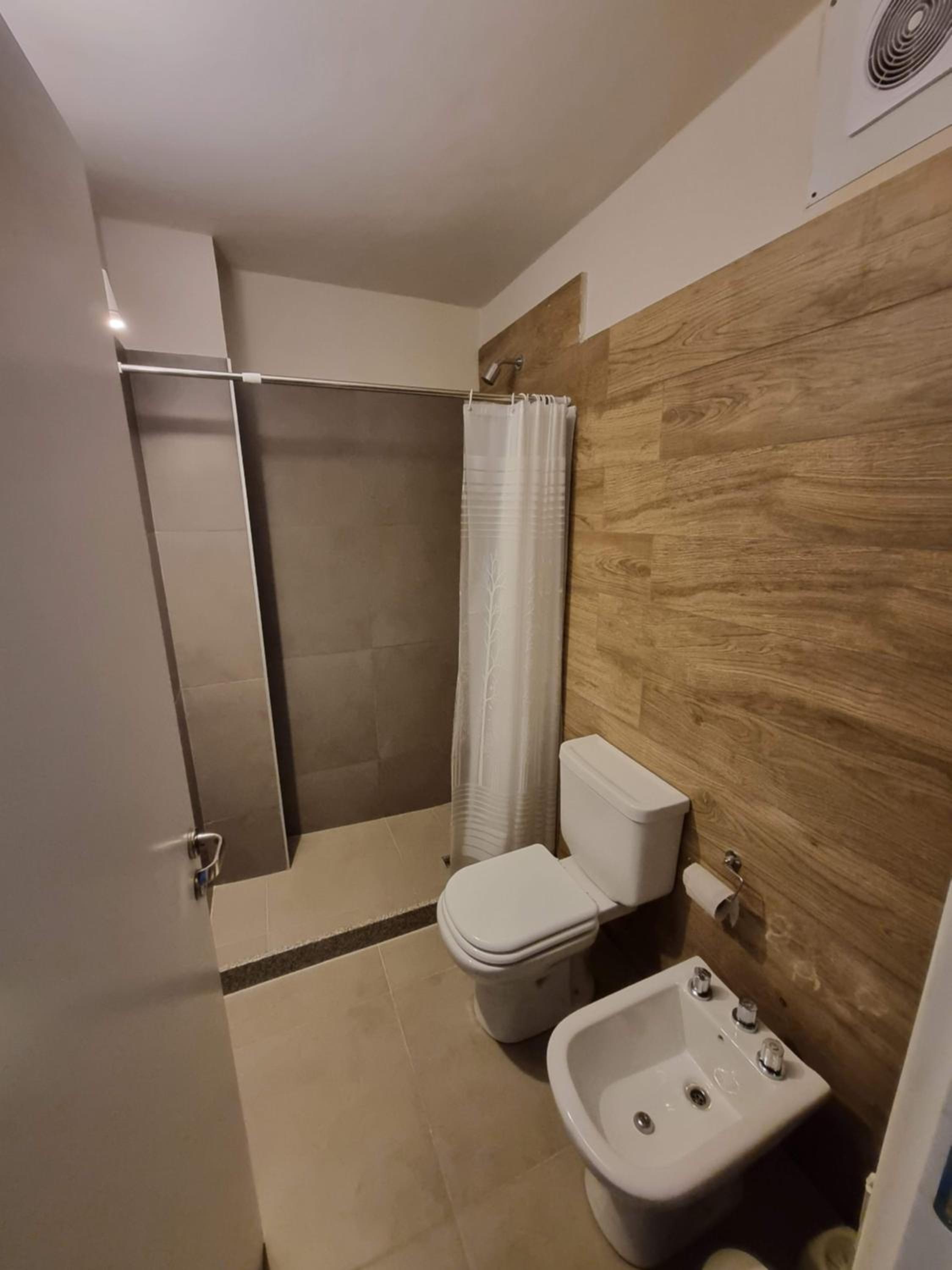 HERMOSO - CATEGORIA Departamento 90 m2 CENTRO con COCHERA opcional