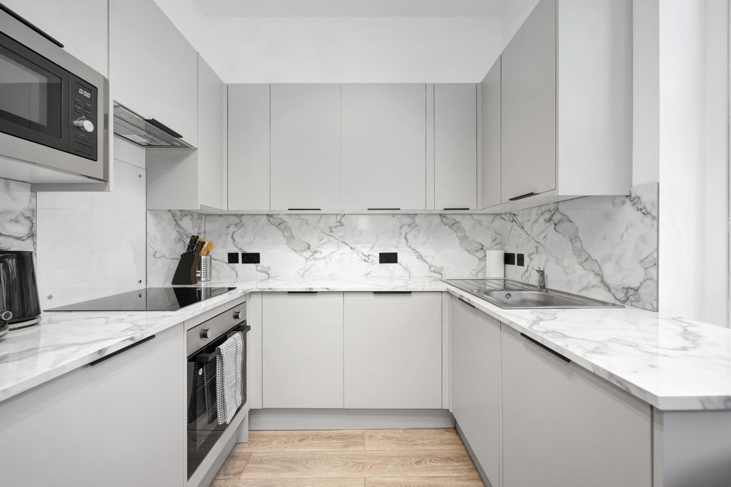 Hilldrop Apartments Short Term Rental & Flexible Renting Islington with Free WiFi, Parking & Garden