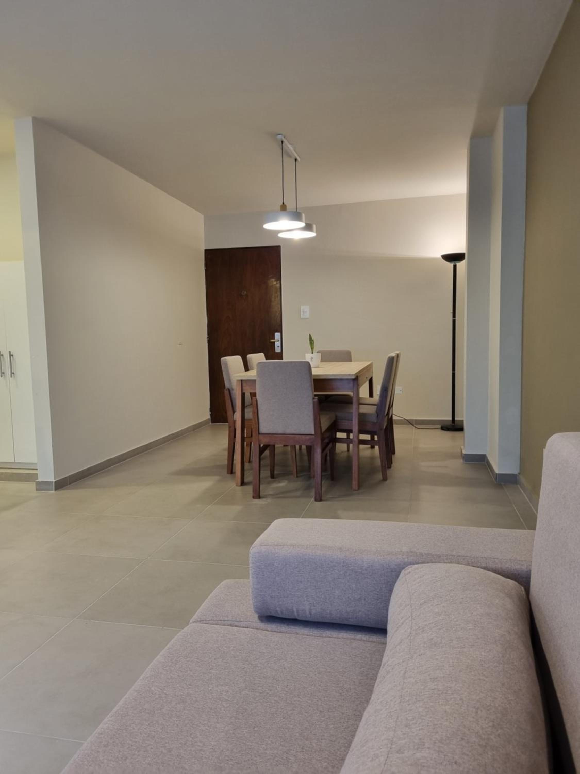 HERMOSO - CATEGORIA Departamento 90 m2 CENTRO con COCHERA opcional