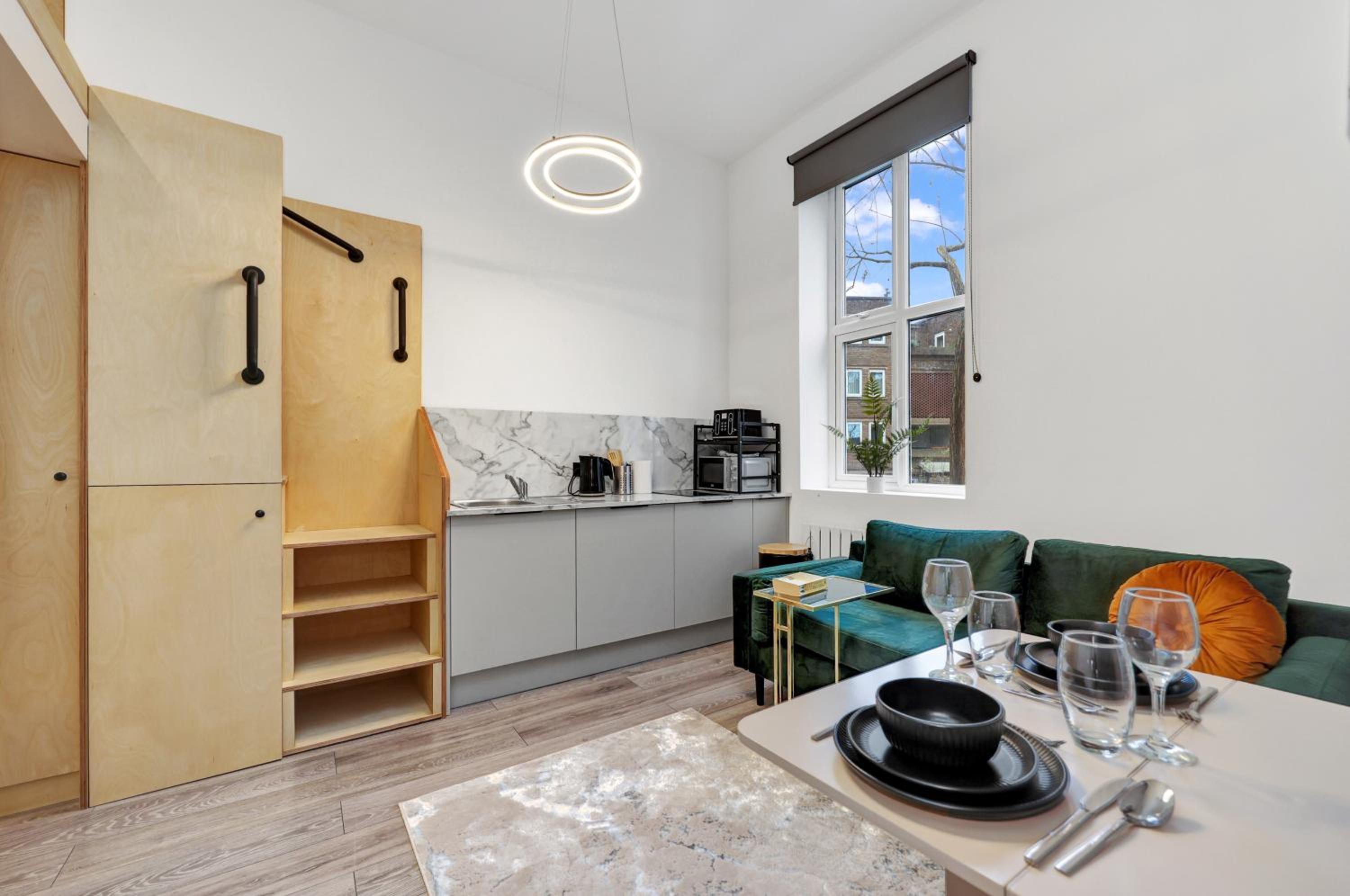 Hilldrop Apartments Short Term Rental & Flexible Renting Islington with Free WiFi, Parking & Garden