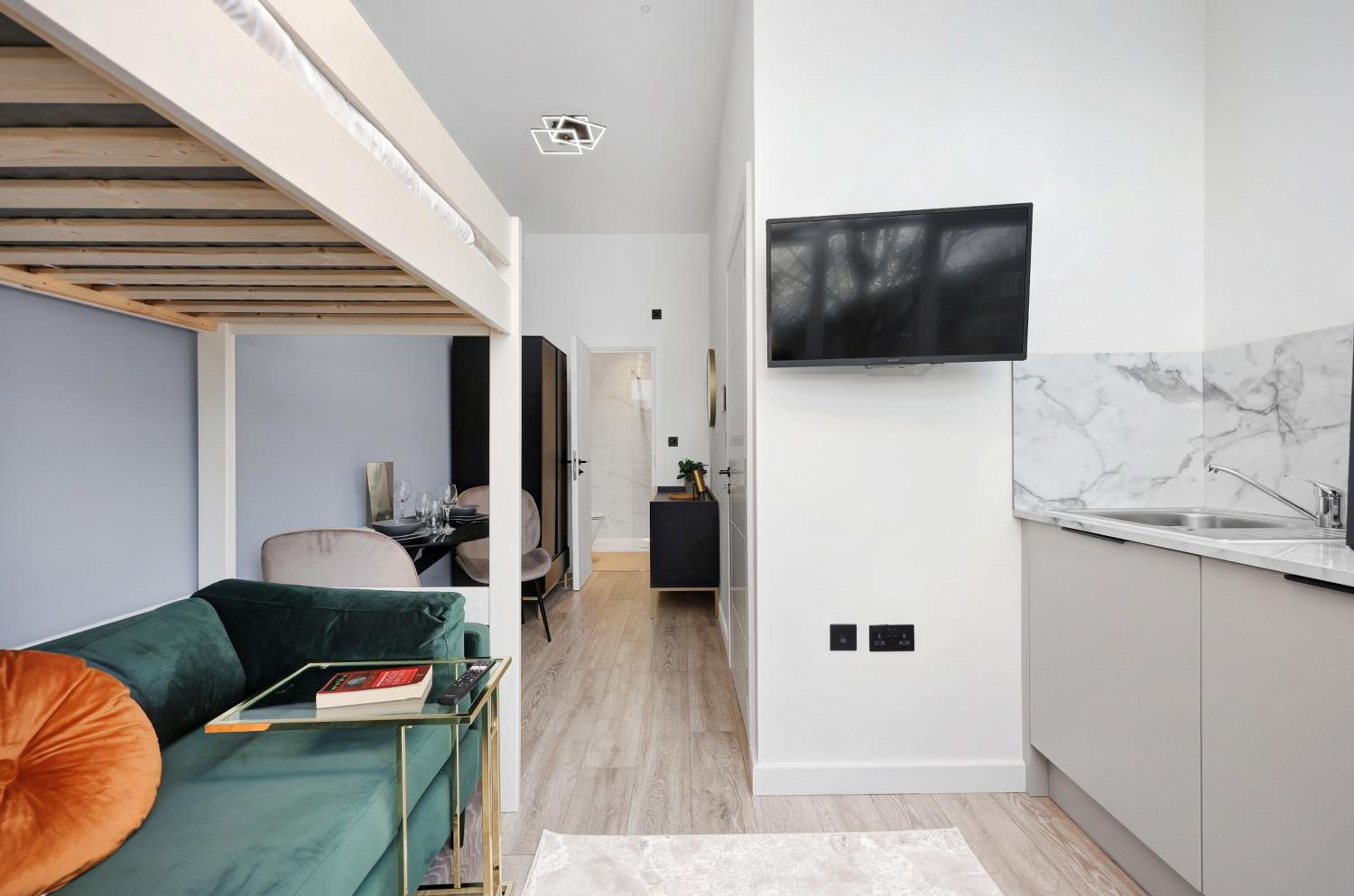 Hilldrop Apartments Short Term Rental & Flexible Renting Islington with Free WiFi, Parking & Garden