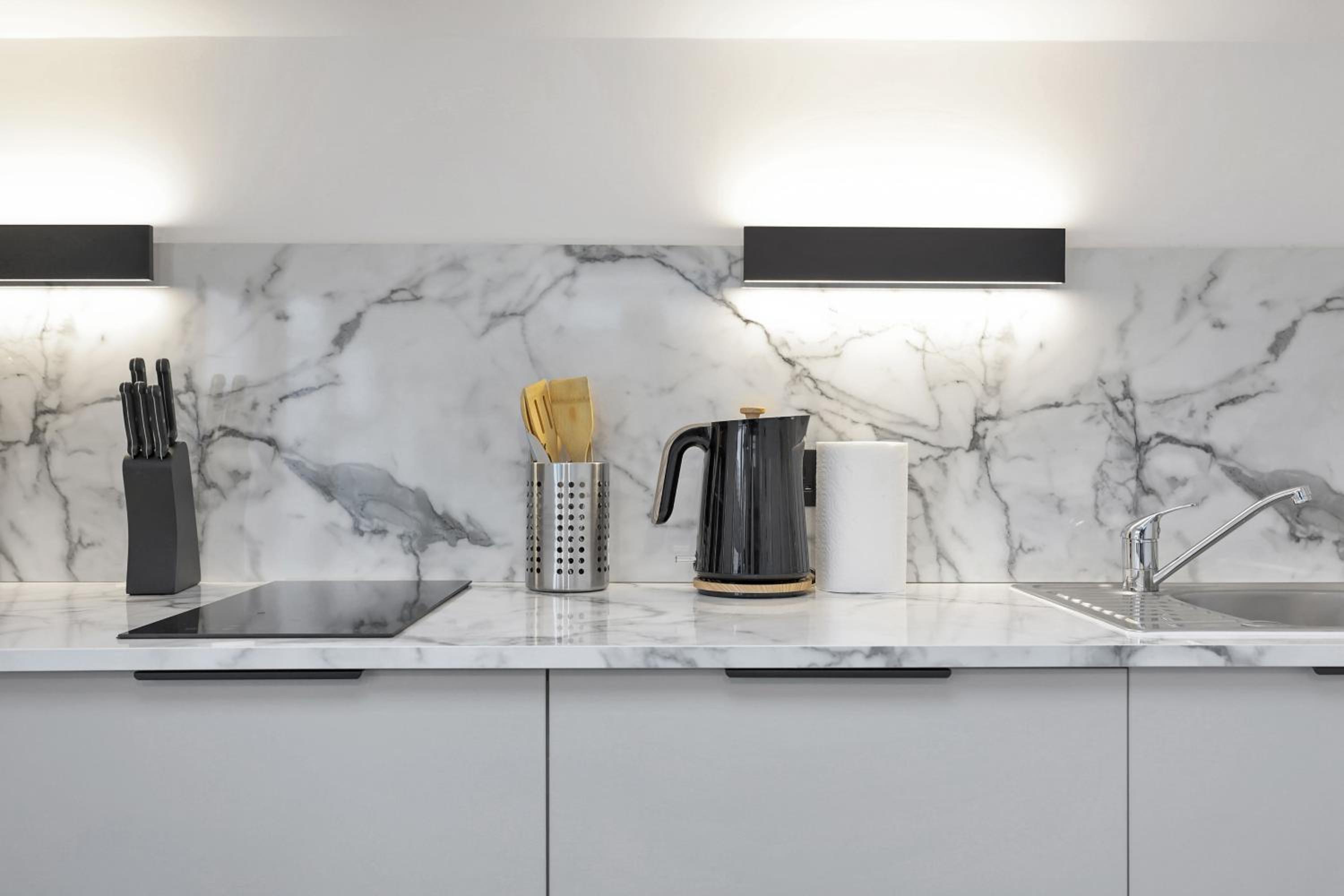 Hilldrop Apartments Short Term Rental & Flexible Renting Islington with Free WiFi, Parking & Garden