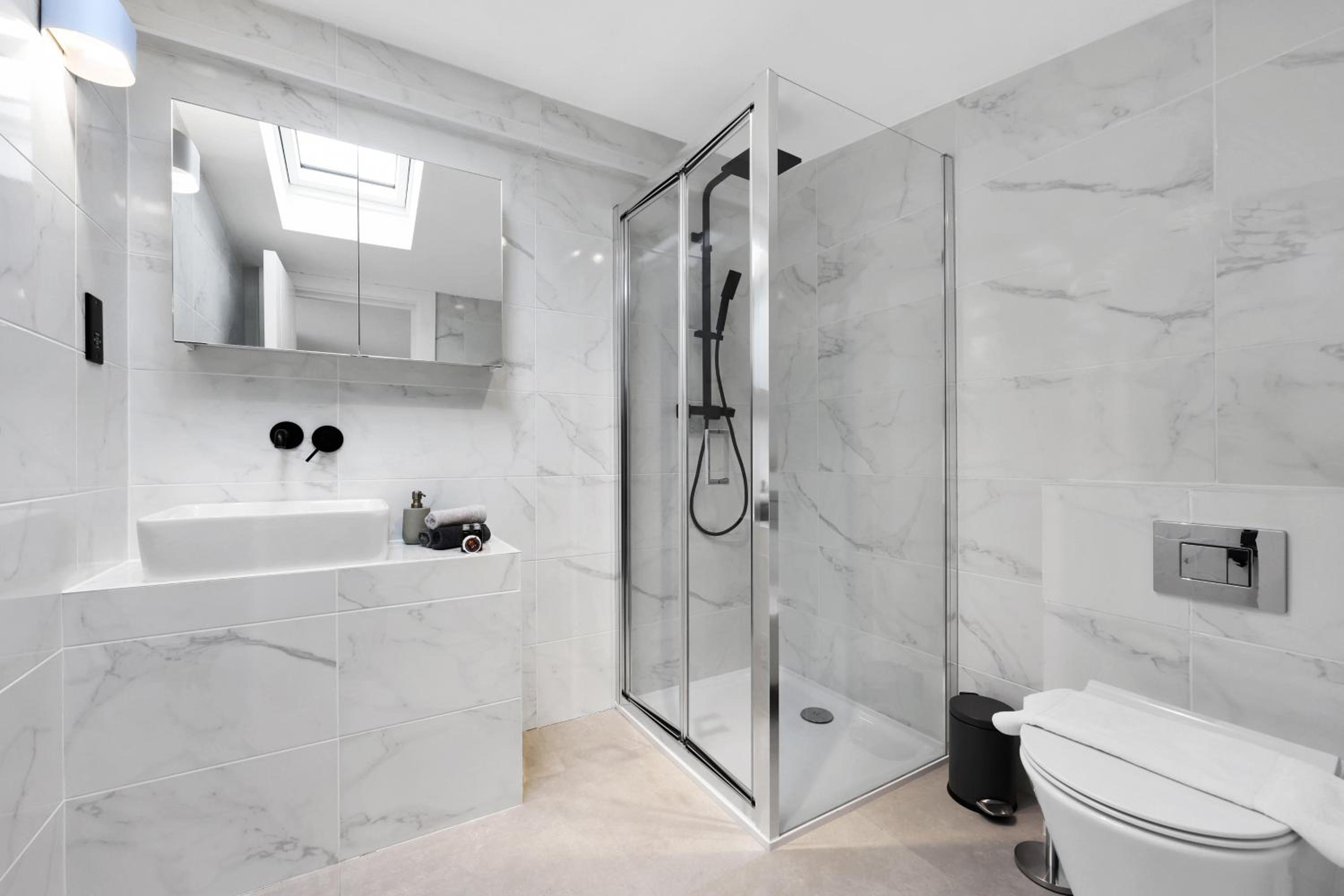Hilldrop Apartments Short Term Rental & Flexible Renting Islington with Free WiFi, Parking & Garden