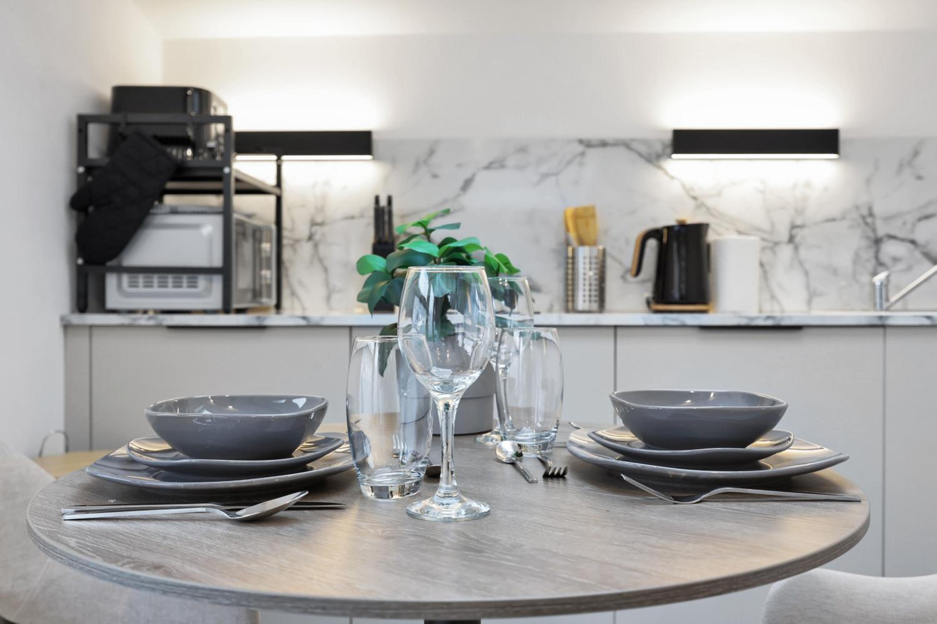 Hilldrop Apartments Short Term Rental & Flexible Renting Islington with Free WiFi, Parking & Garden